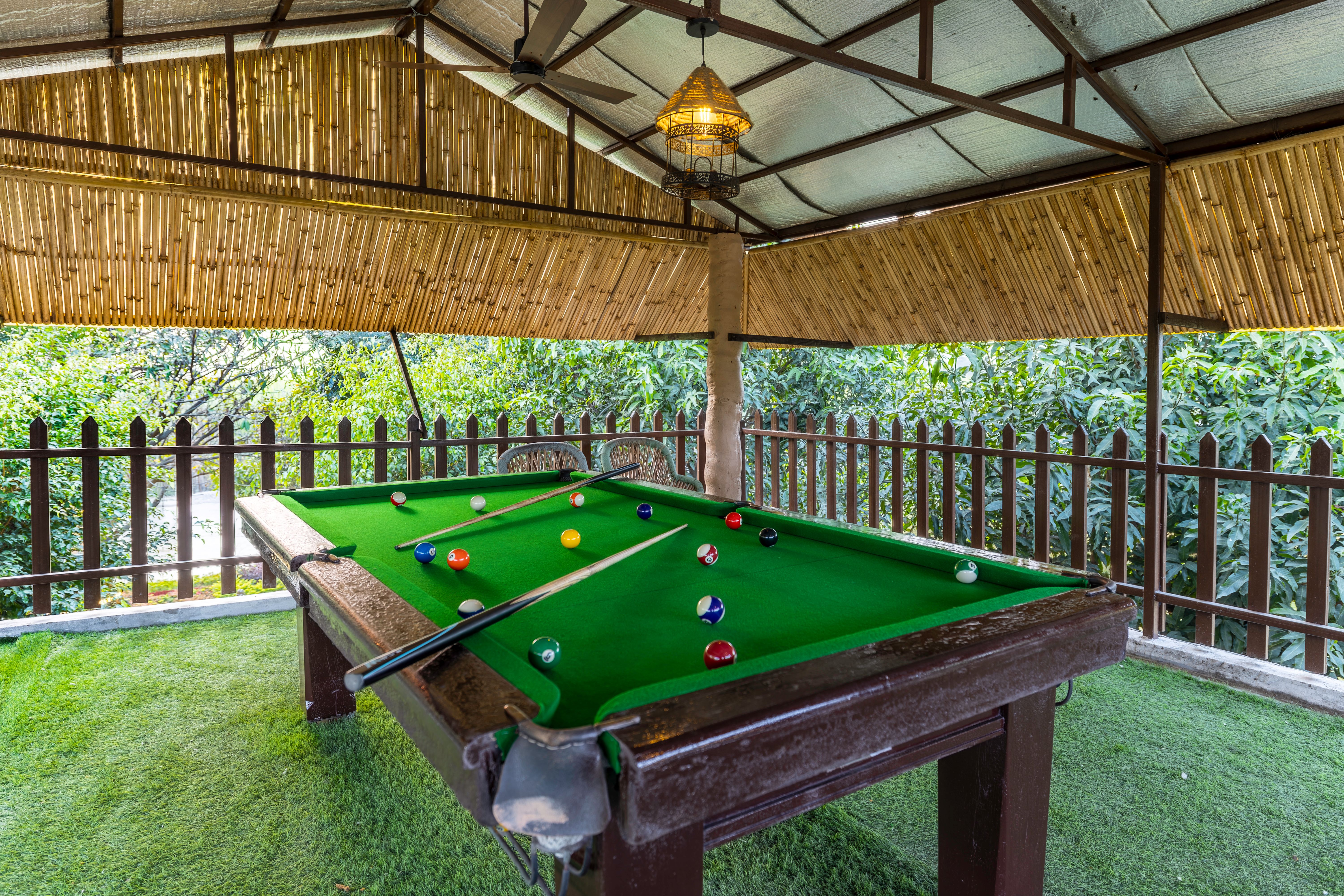 Pool table