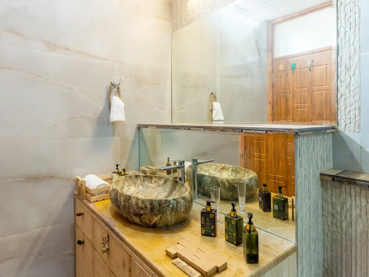 Handa Villa, Sirohi - Bathroom
