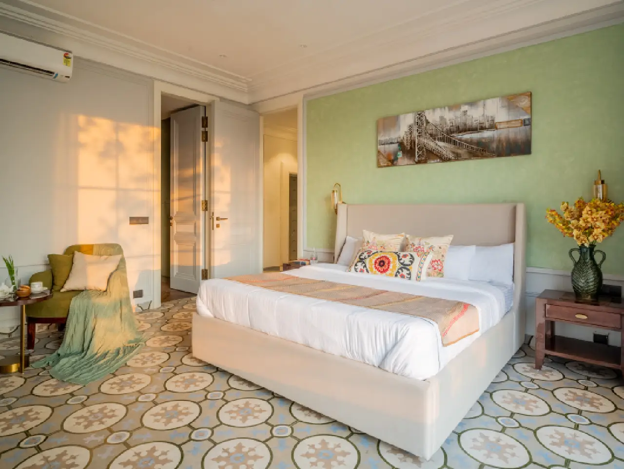Suntuarios Casa Ivy | 4-BHK | Pvt Pool | Jacuzzi | Gazebo | Lift