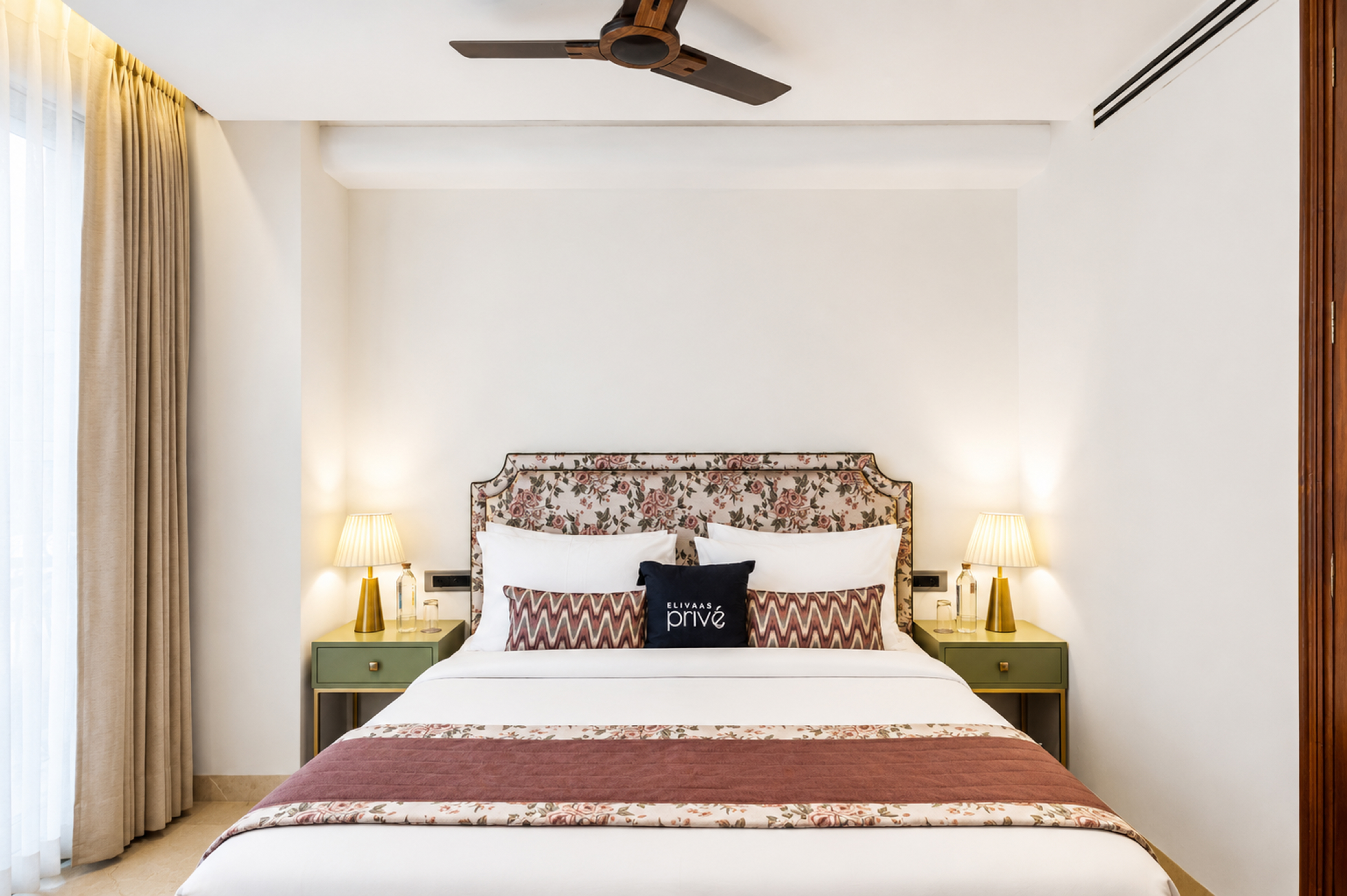 Bedroom 1 – Panorama Suite