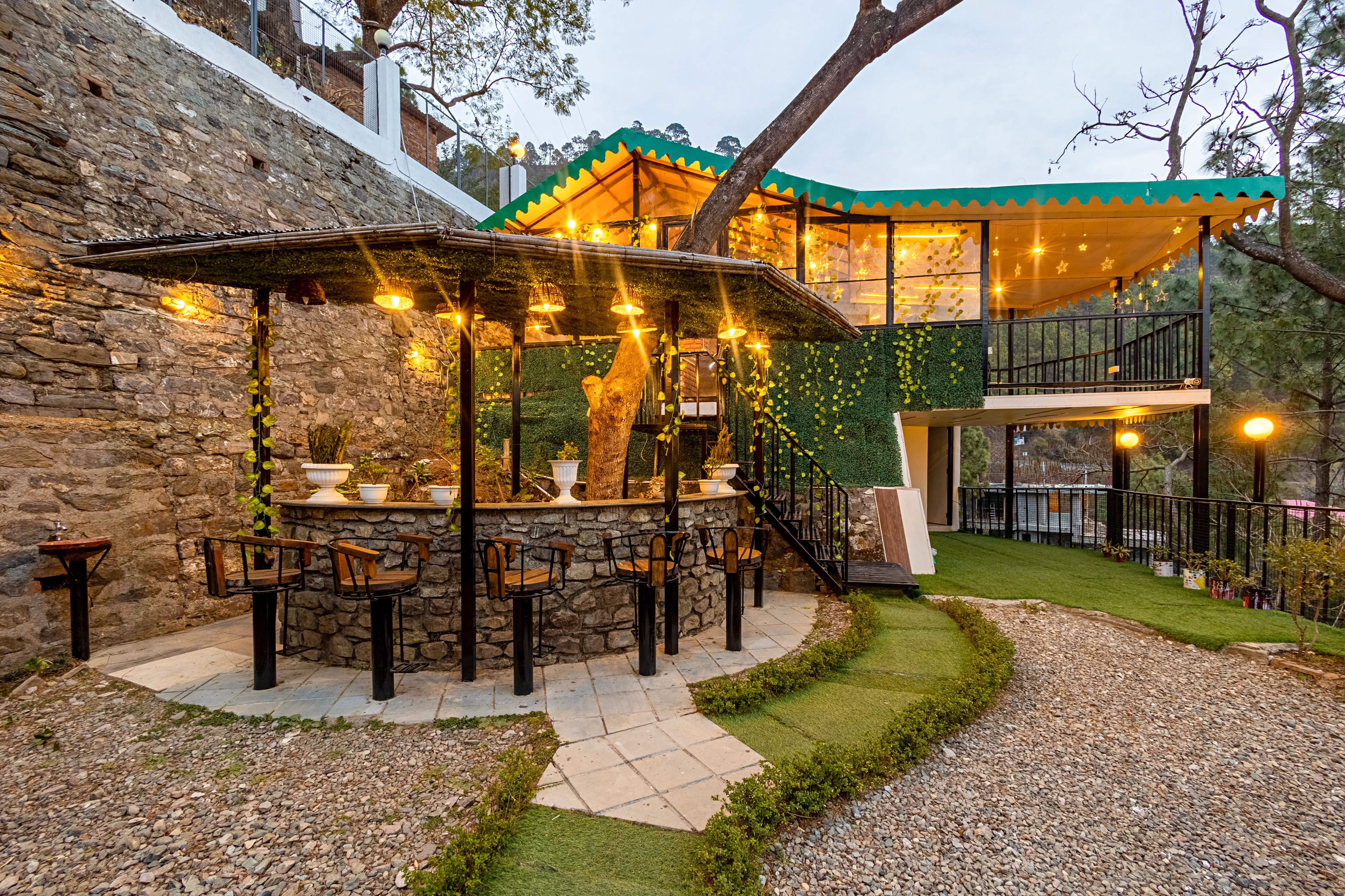 Outdoor lounge corner