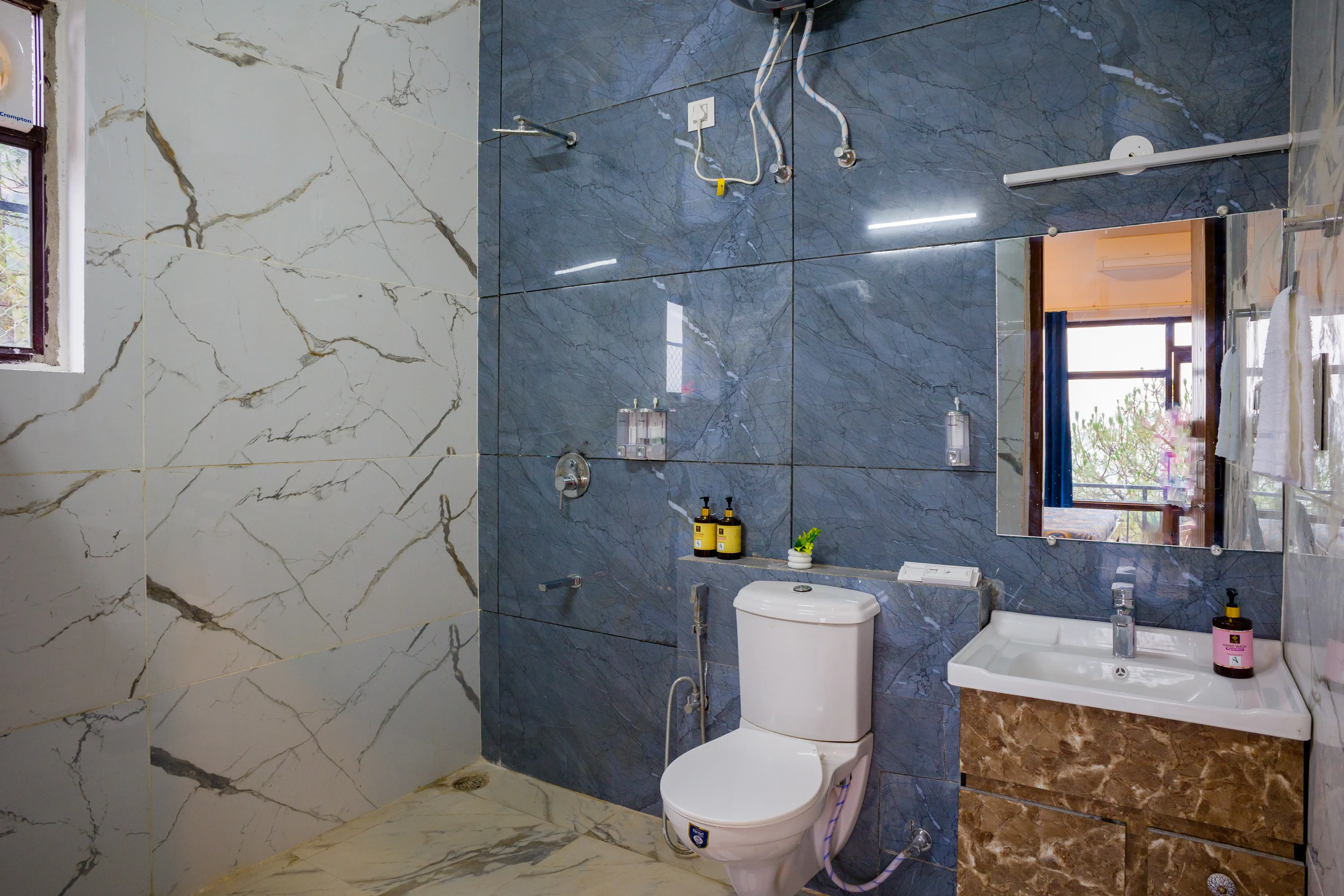 Archee’s Villa, Kasauli, Bathroom