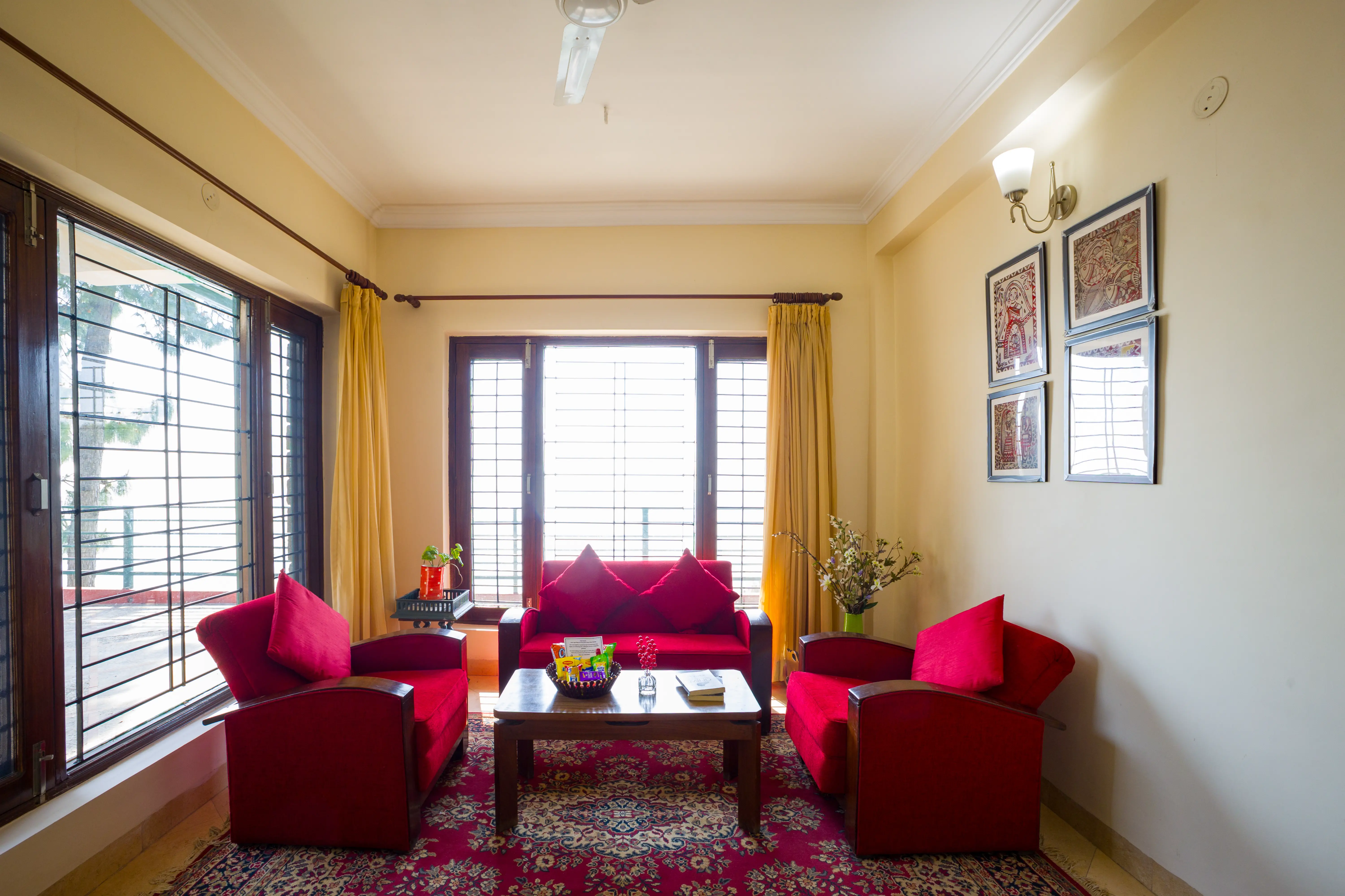 Pine View Cottage | Pet-friendly 3-BHK Himalayan Retreat with Scenic Sit-Out Areas