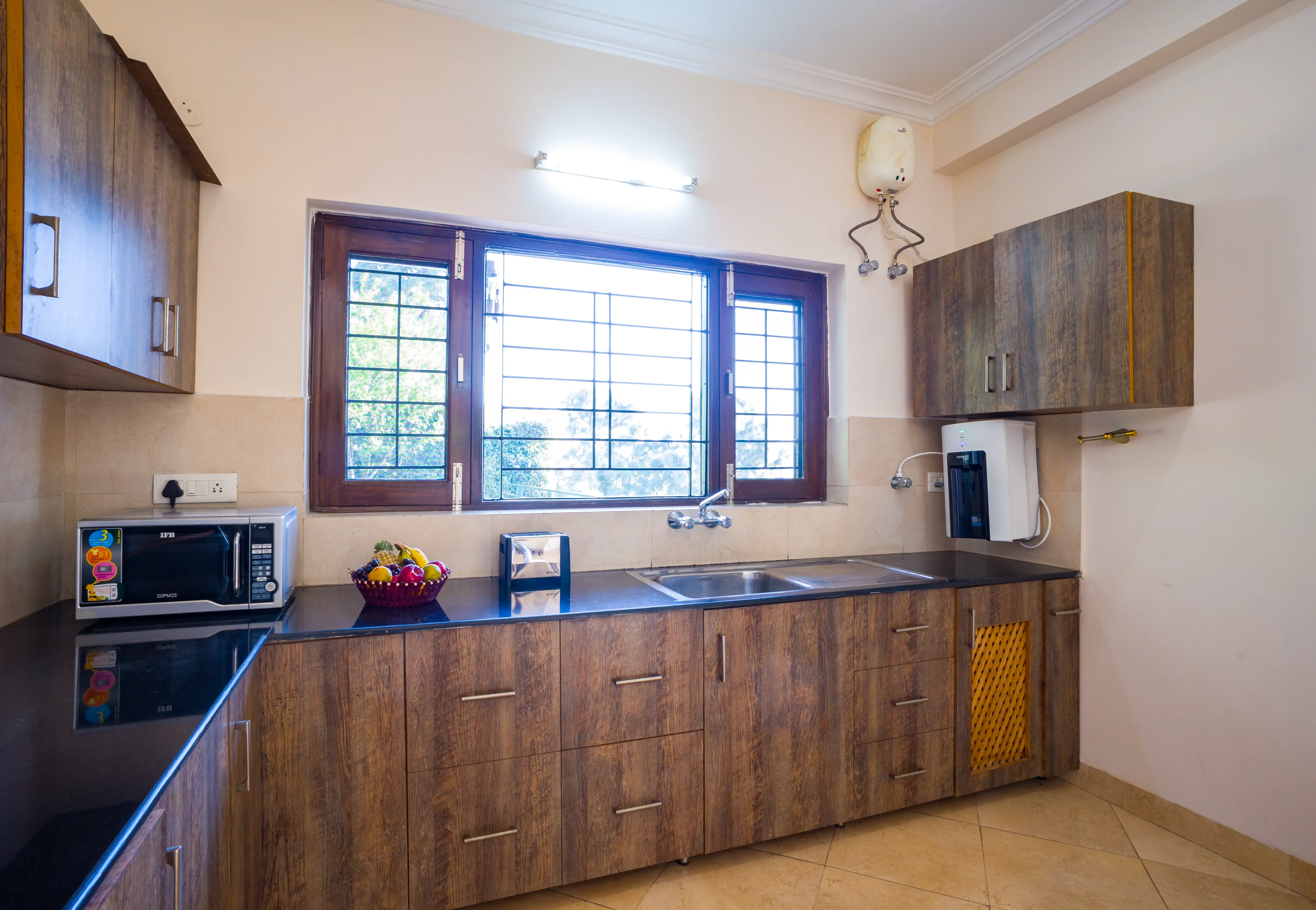 Pine View Cottage | Pet-friendly 3-BHK Himalayan Retreat with Scenic Sit-Out Areas