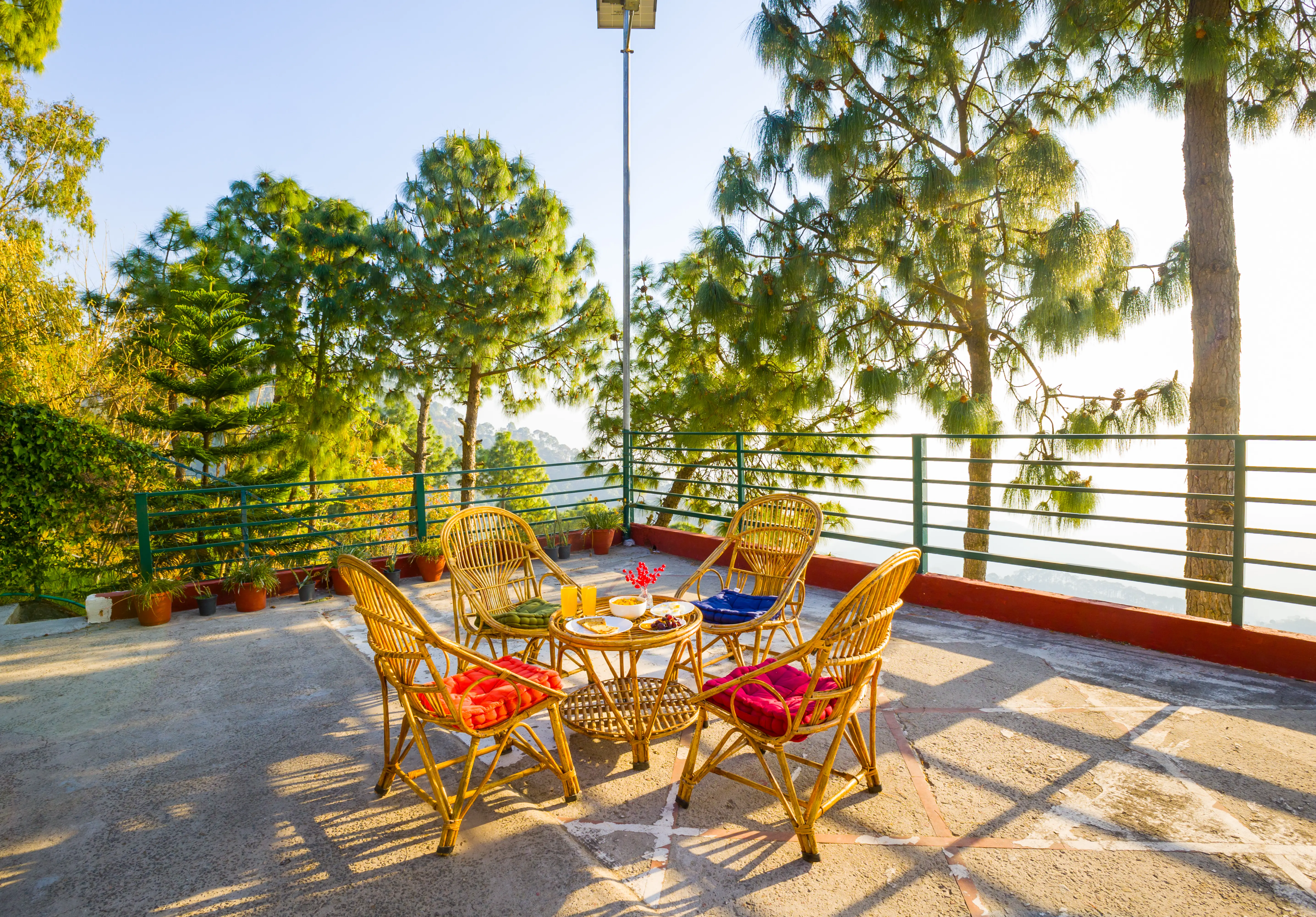 Pine View Cottage | Pet-friendly 3-BHK Himalayan Retreat with Scenic Sit-Out Areas