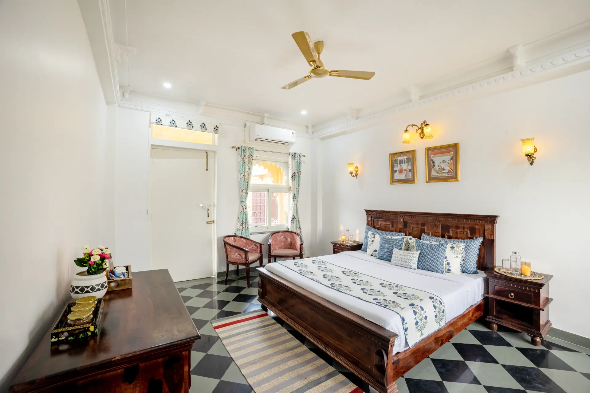 Amber Royale Villa - Udaipur - Bedroom 1