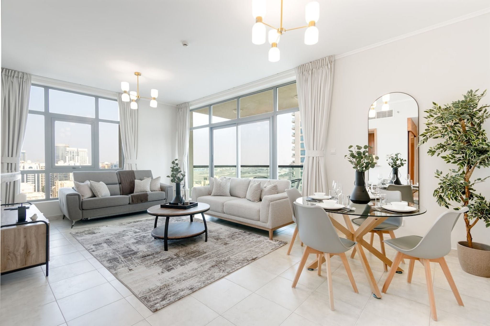 Stylish 1BR Retreat with Pool & Stunning City View — photo 17