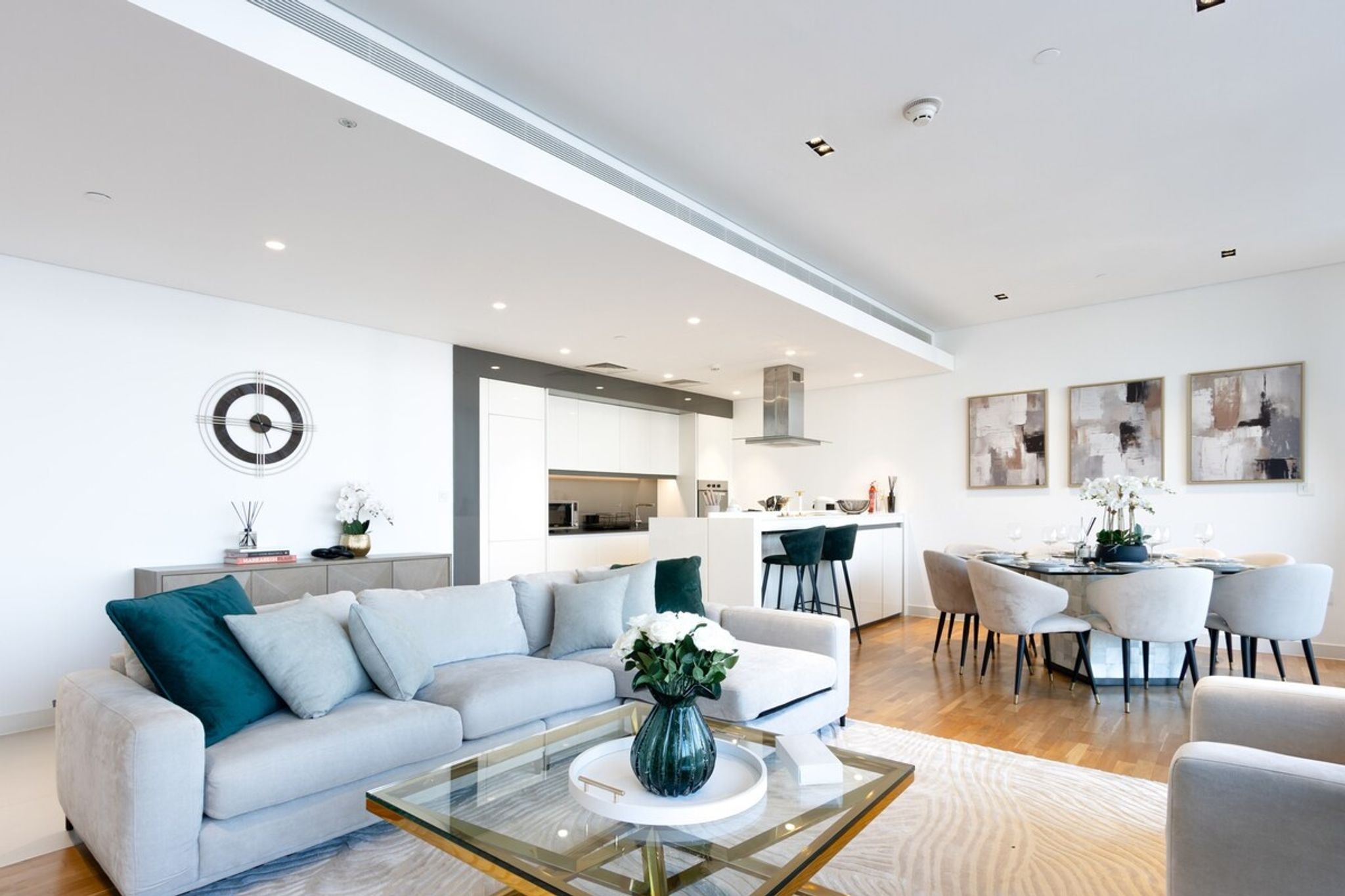 Luxury 2BR with Sea, Ain Dubai & Skyline Views — photo 20