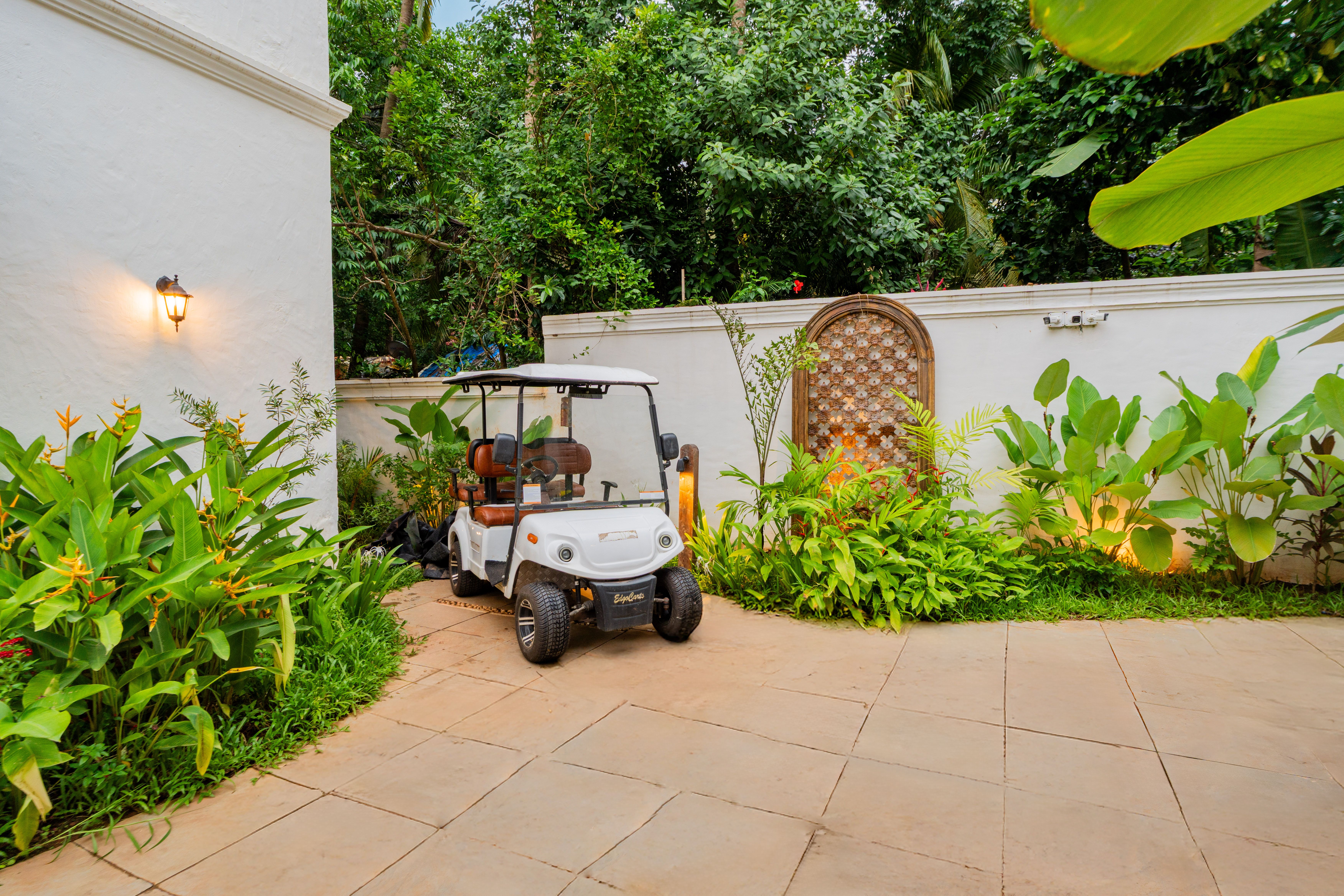 Amayah Tattva, North Goa, Golf cart