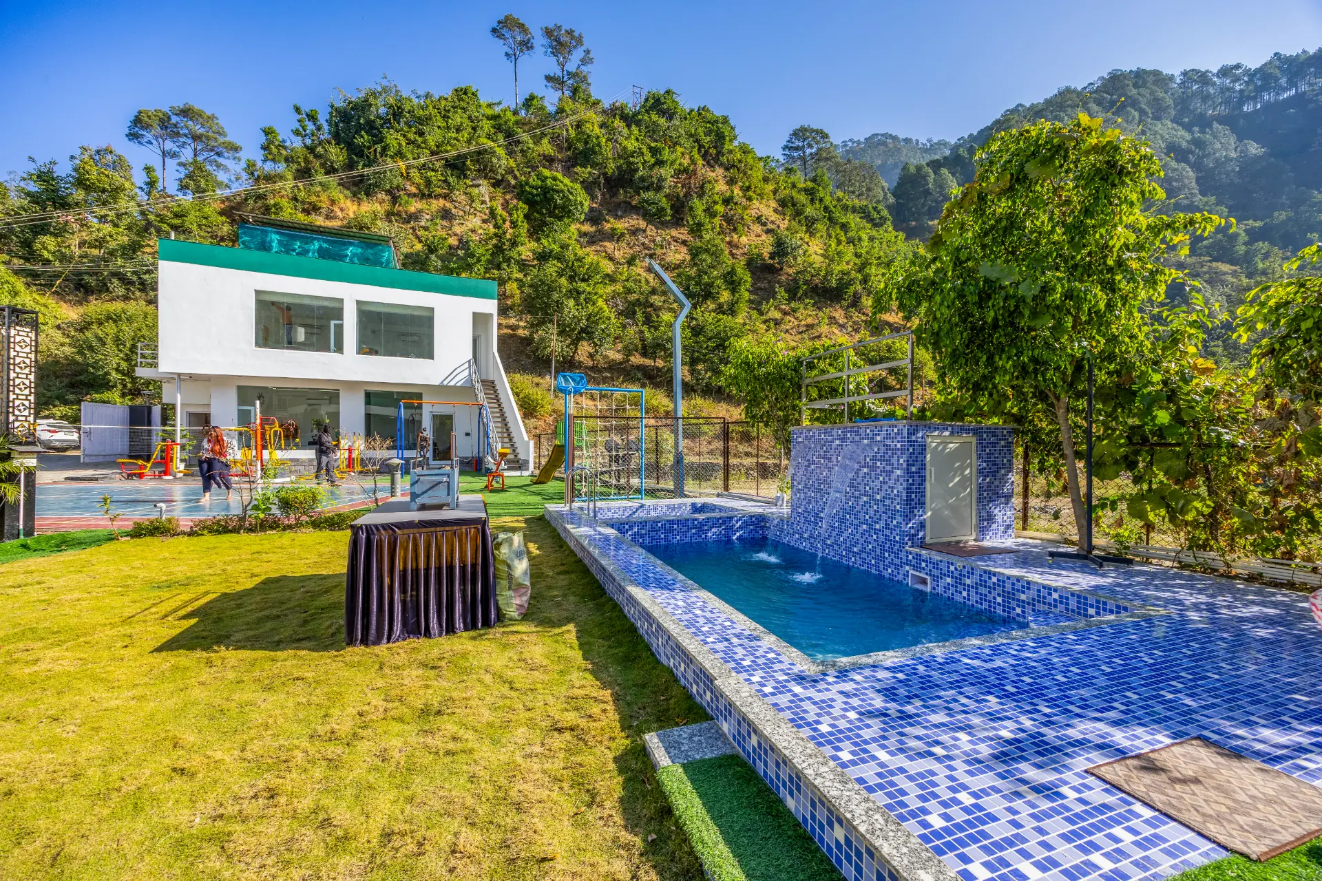 Common outdoor pool