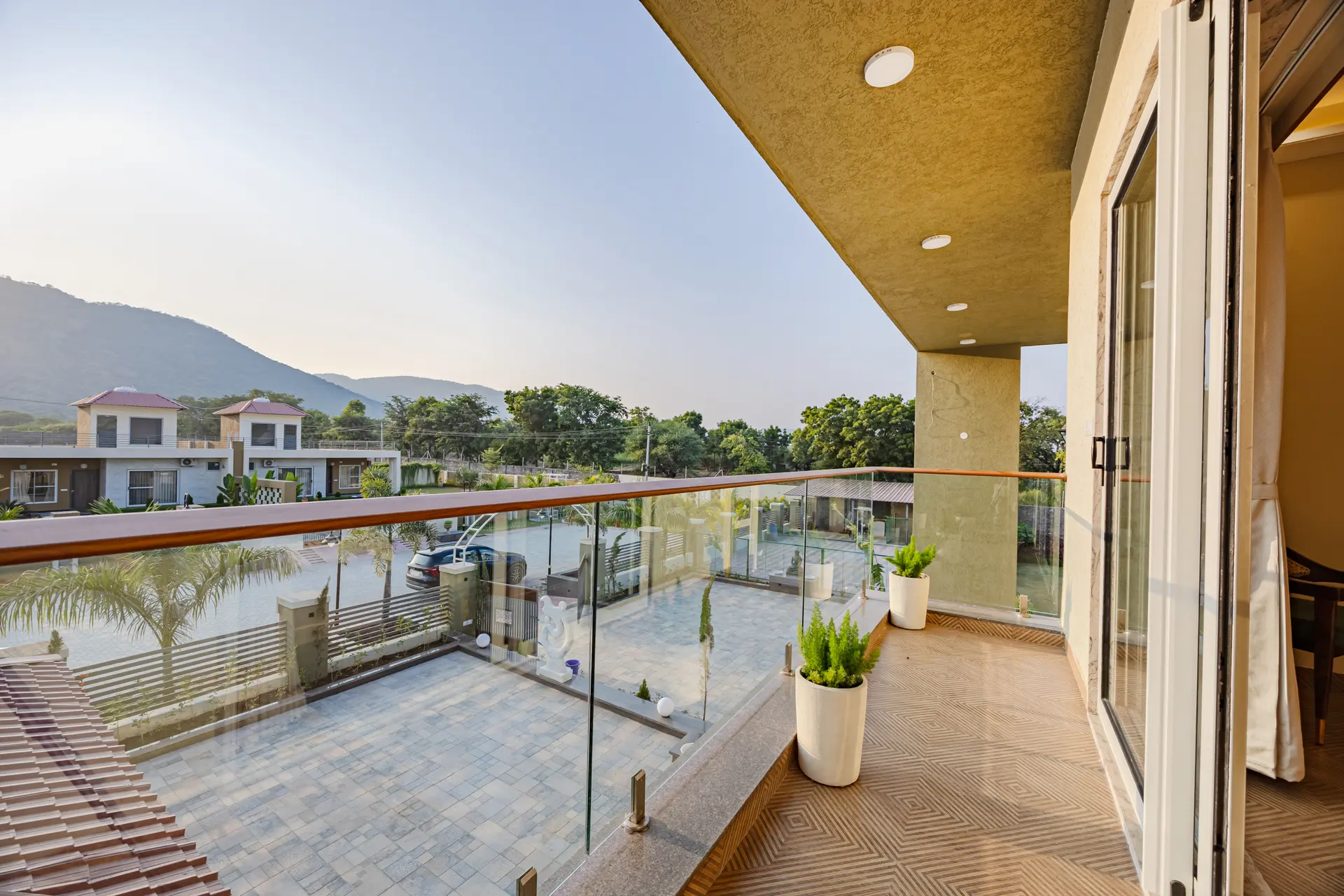 Heaven in Hills Mountara Villa, Udaipur - Balcony