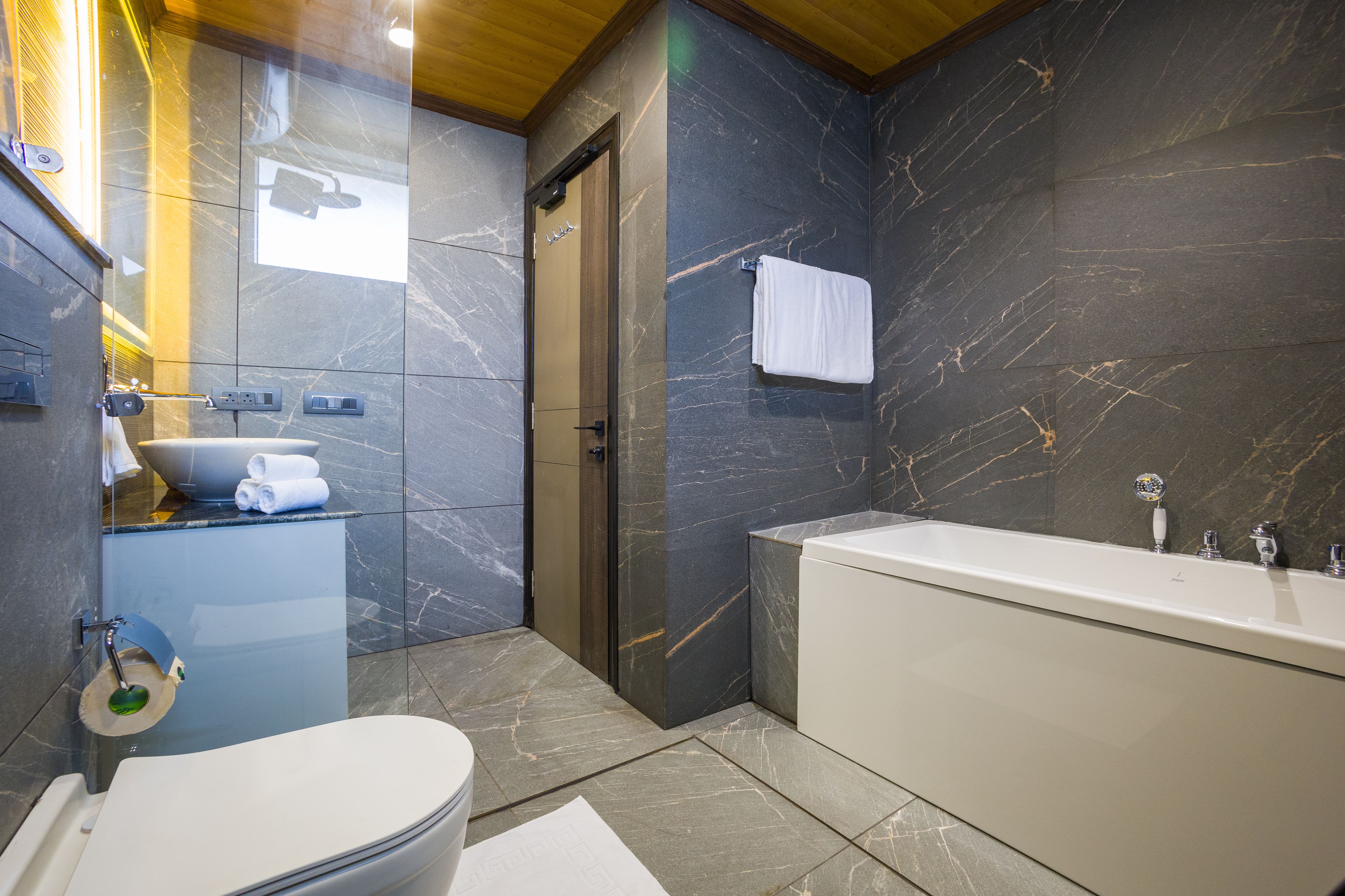 Esh Cottages Birch | Hillside 4-BHK Hideaway With Lush Garden, Common Pool, &  Gaming Zone