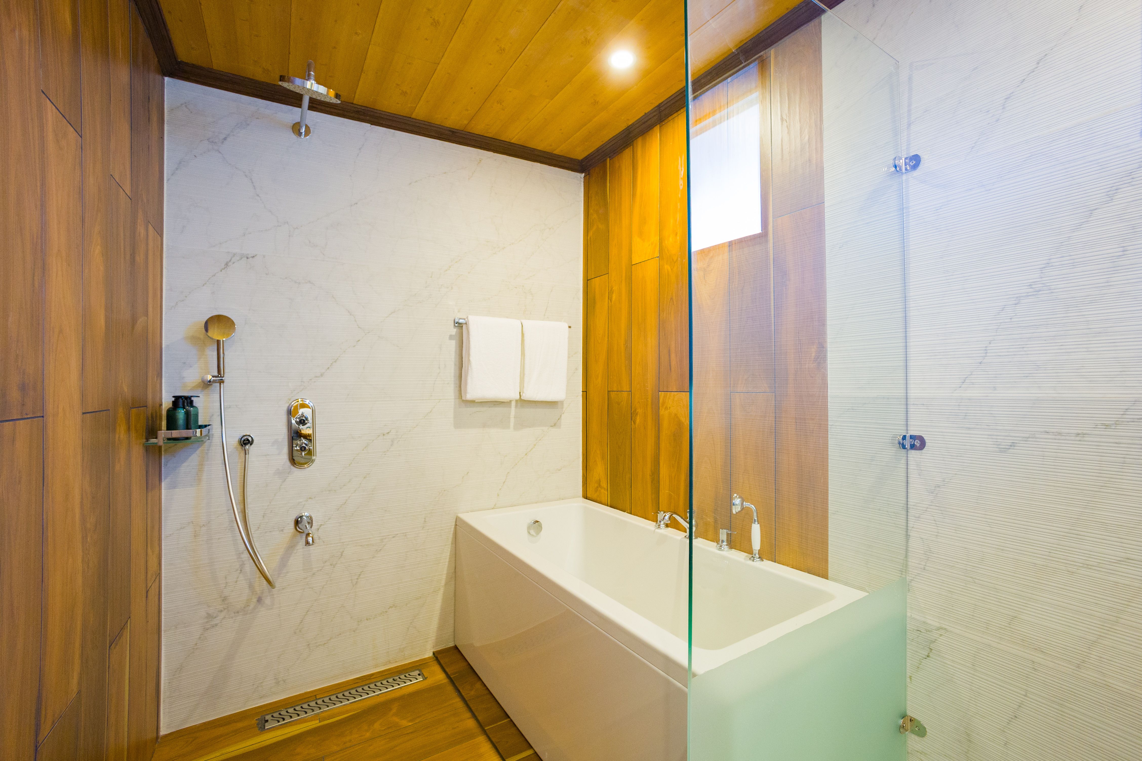 Esh Cottages Birch | Hillside 4-BHK Hideaway With Lush Garden, Common Pool, &  Gaming Zone