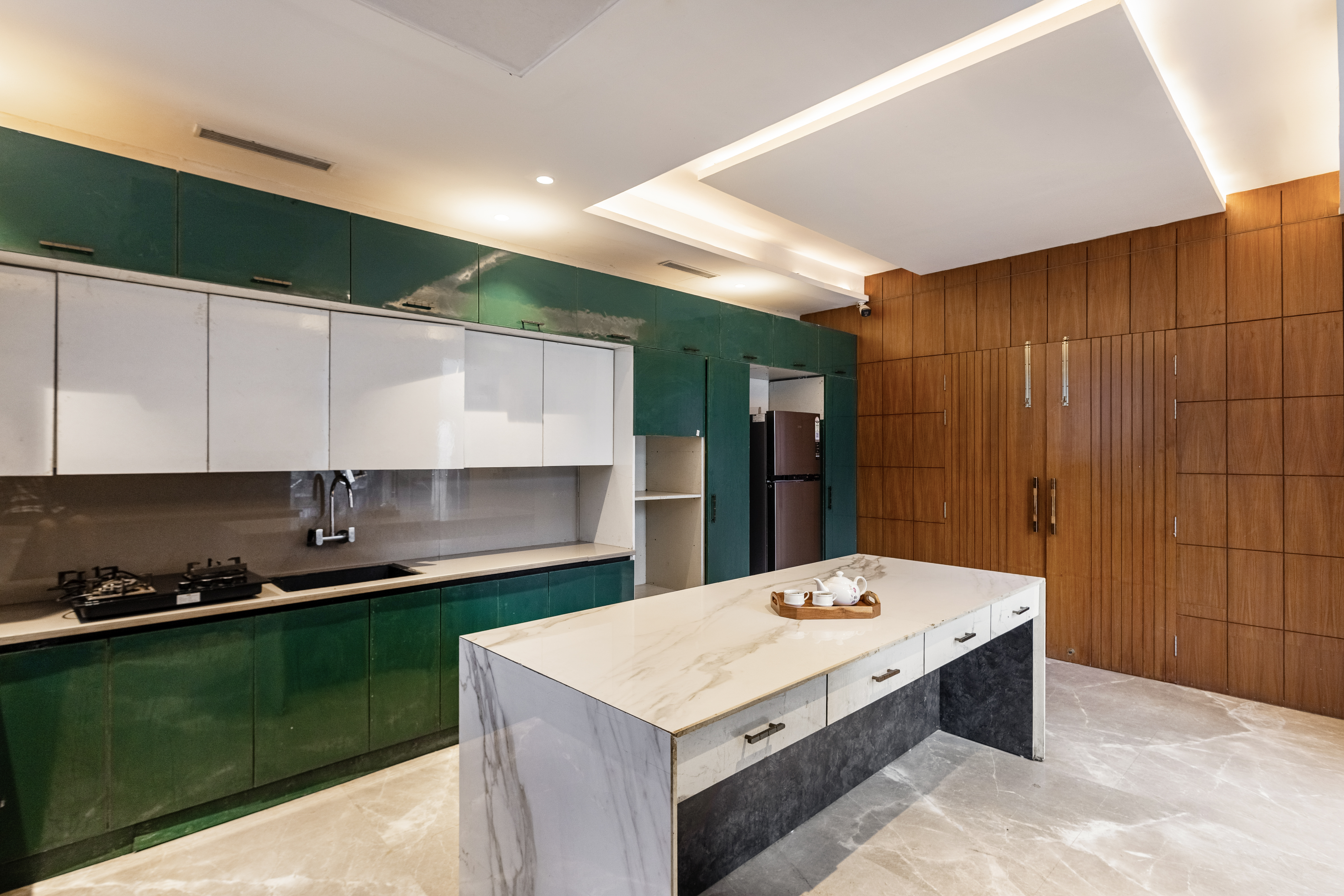 Pet- friendly modern house Inspired 3-BHK with Bar with lounge, Bathtub, Private Pool, Swimming pool, Terrace & Garden — photo 24