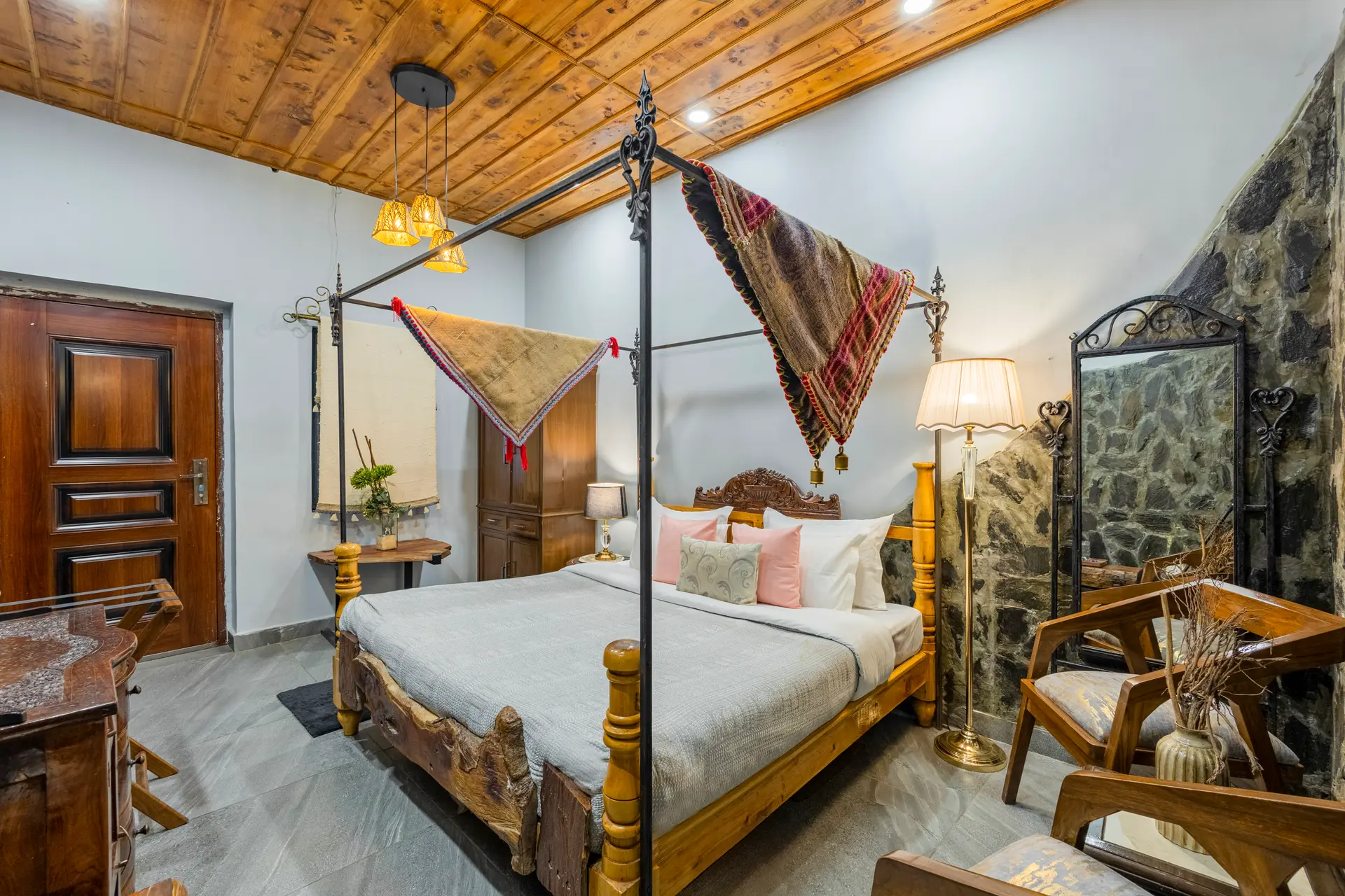 Zephyr Sierra Villa, Mussoorie - Bedroom 1