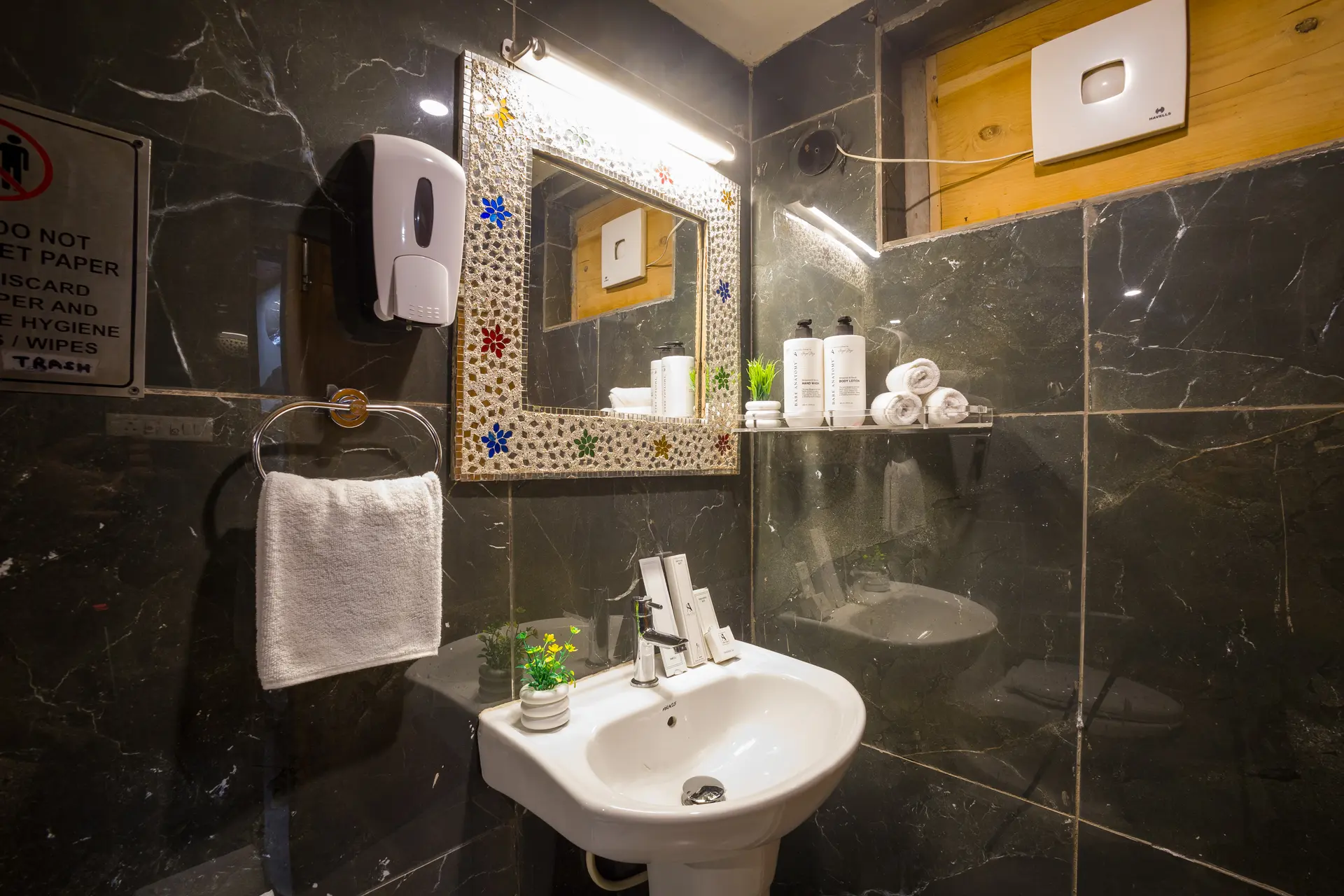 Zephyr Sierra Villa, Mussoorie - Bathroom