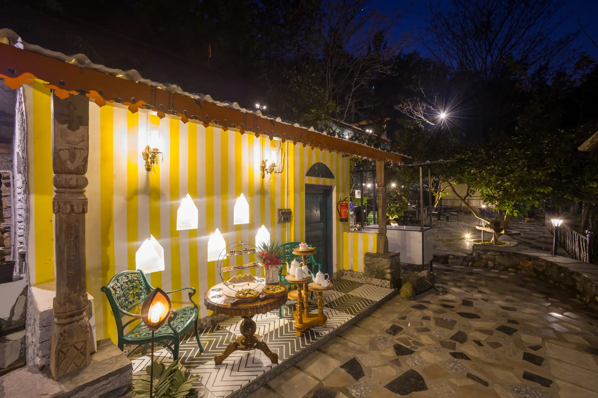 Zephyr Classic Cottage, Mussoorie - Tea House