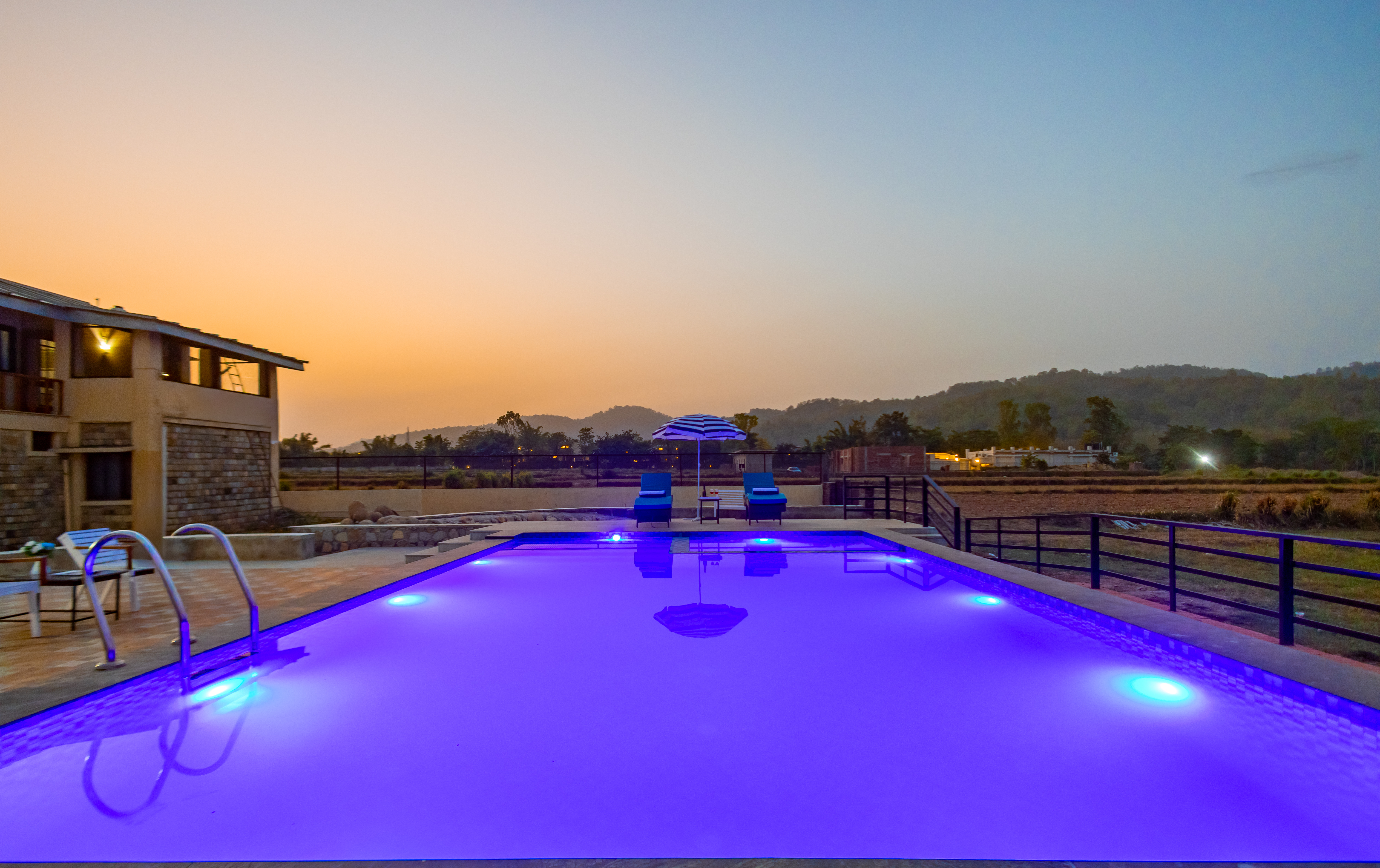Swimming pool
