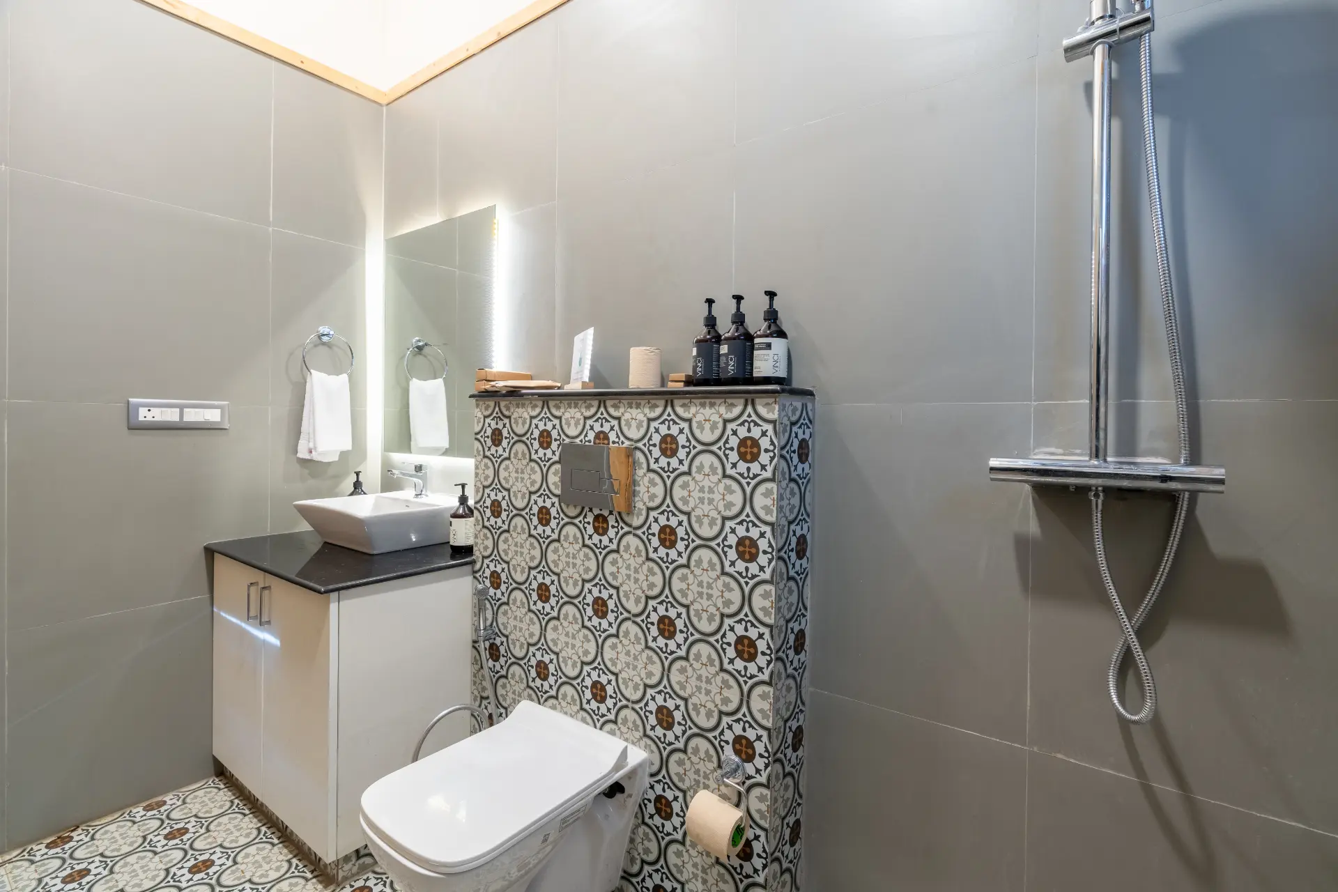 Sirmour Baag Merlot, Kasauli - Bathroom