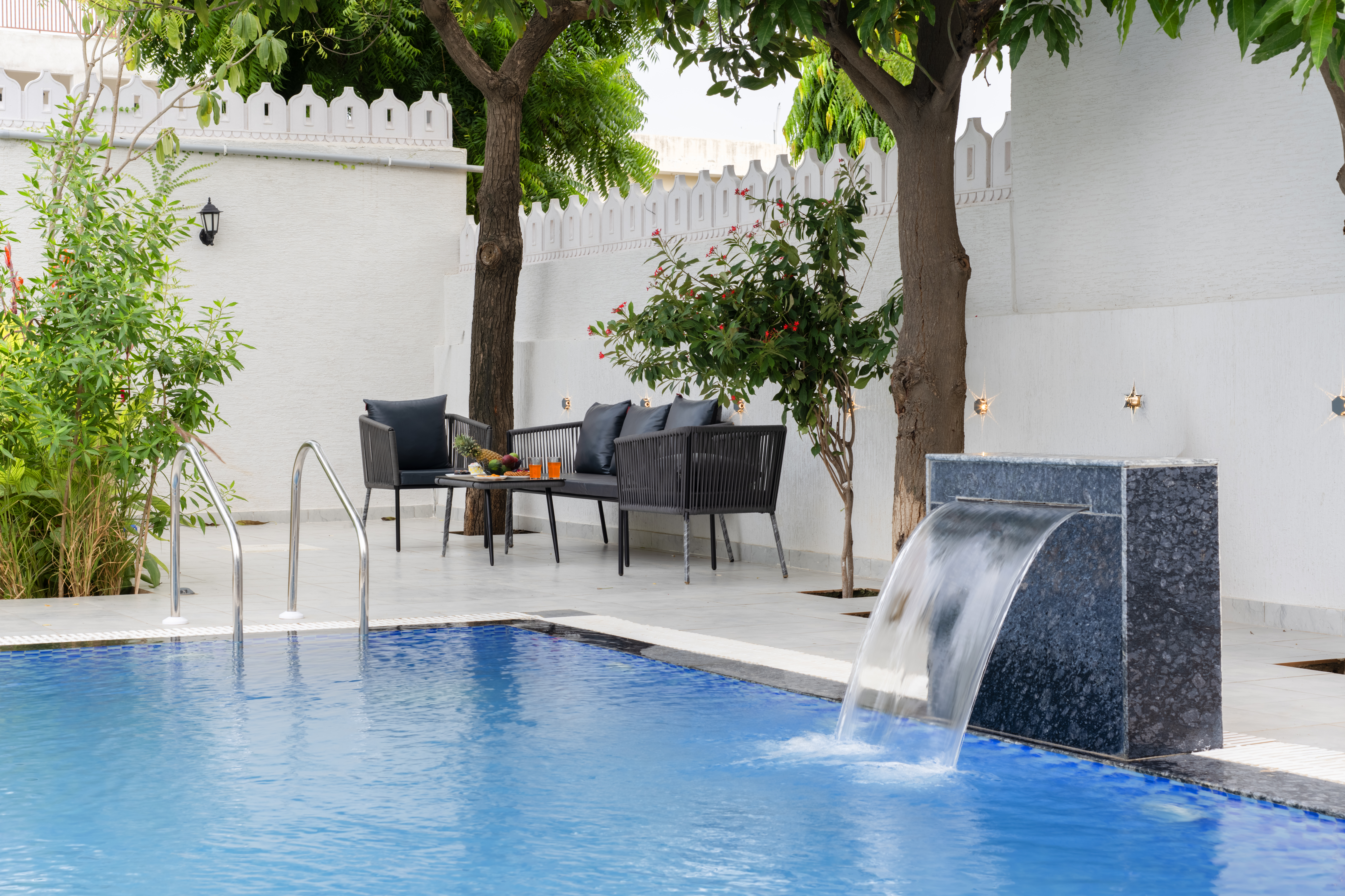 3 BHK Villa With Private Pool, Sprawling Lawn, Poolside Deck & Outdoor Movie Screen — photo 6