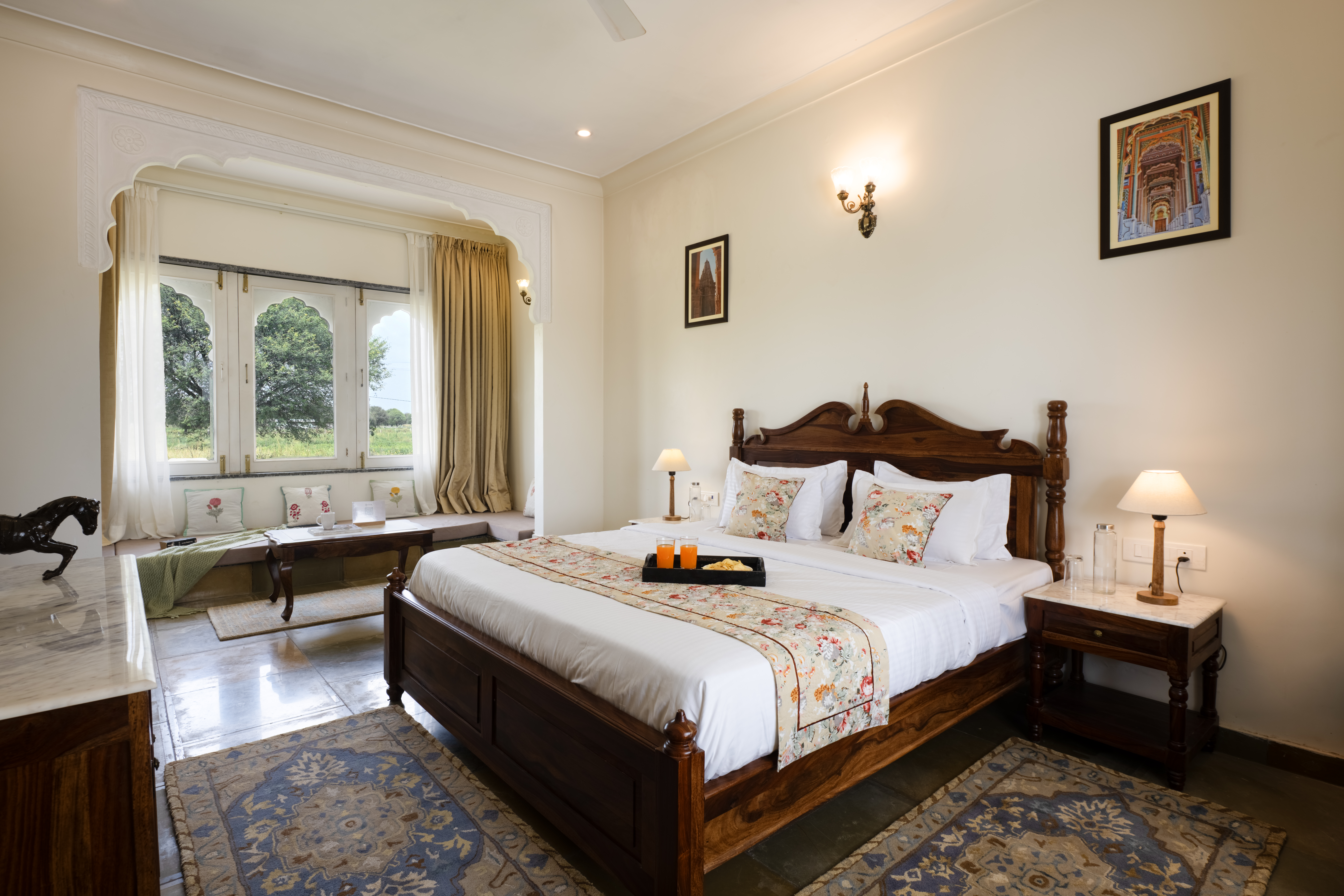 Heritage-Style 6-BHK Retreat With Private Swimming Pool, Gazebo & Landscaped Garden — photo 8