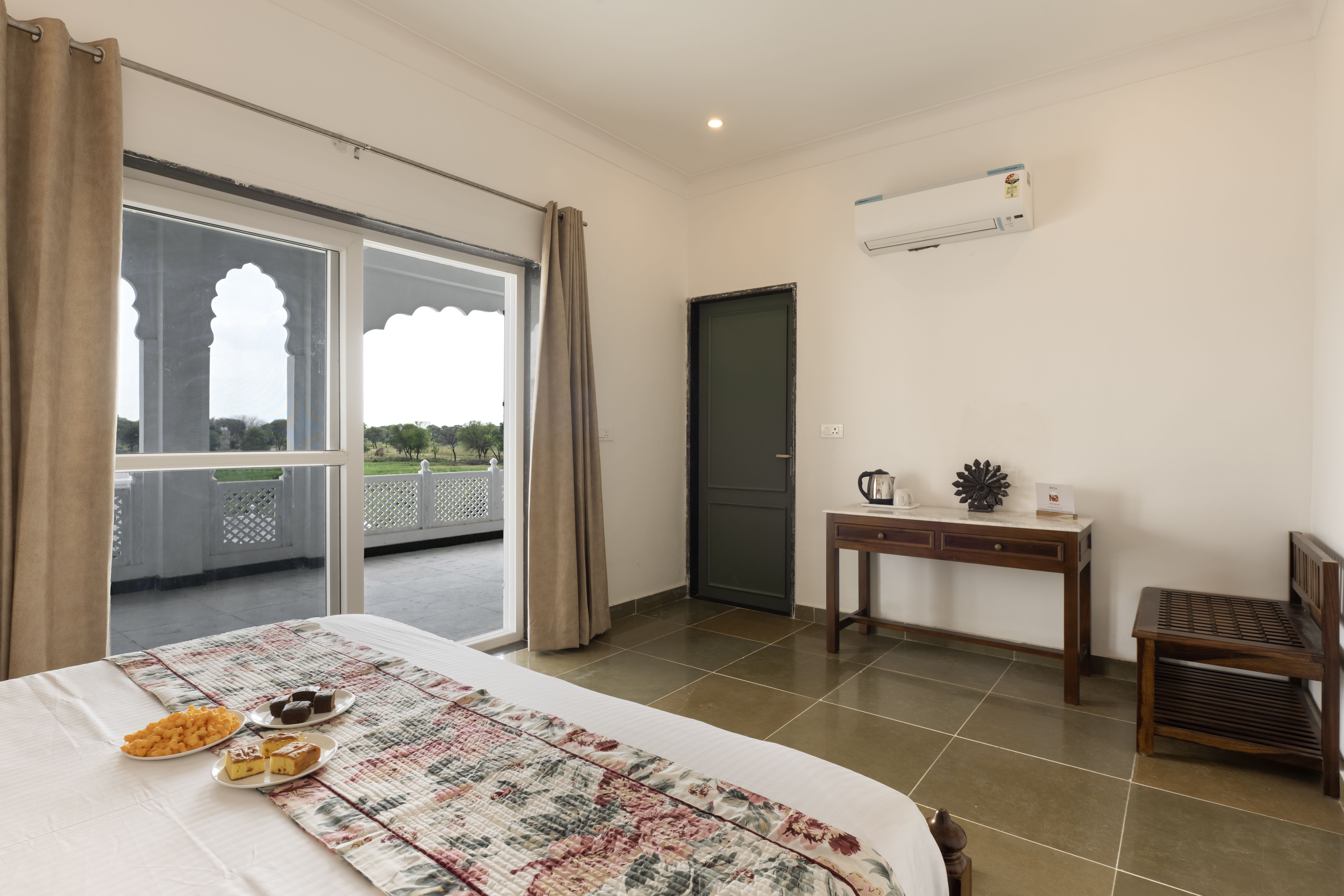 Heritage-Style 6-BHK Retreat With Private Swimming Pool, Gazebo & Landscaped Garden — photo 13