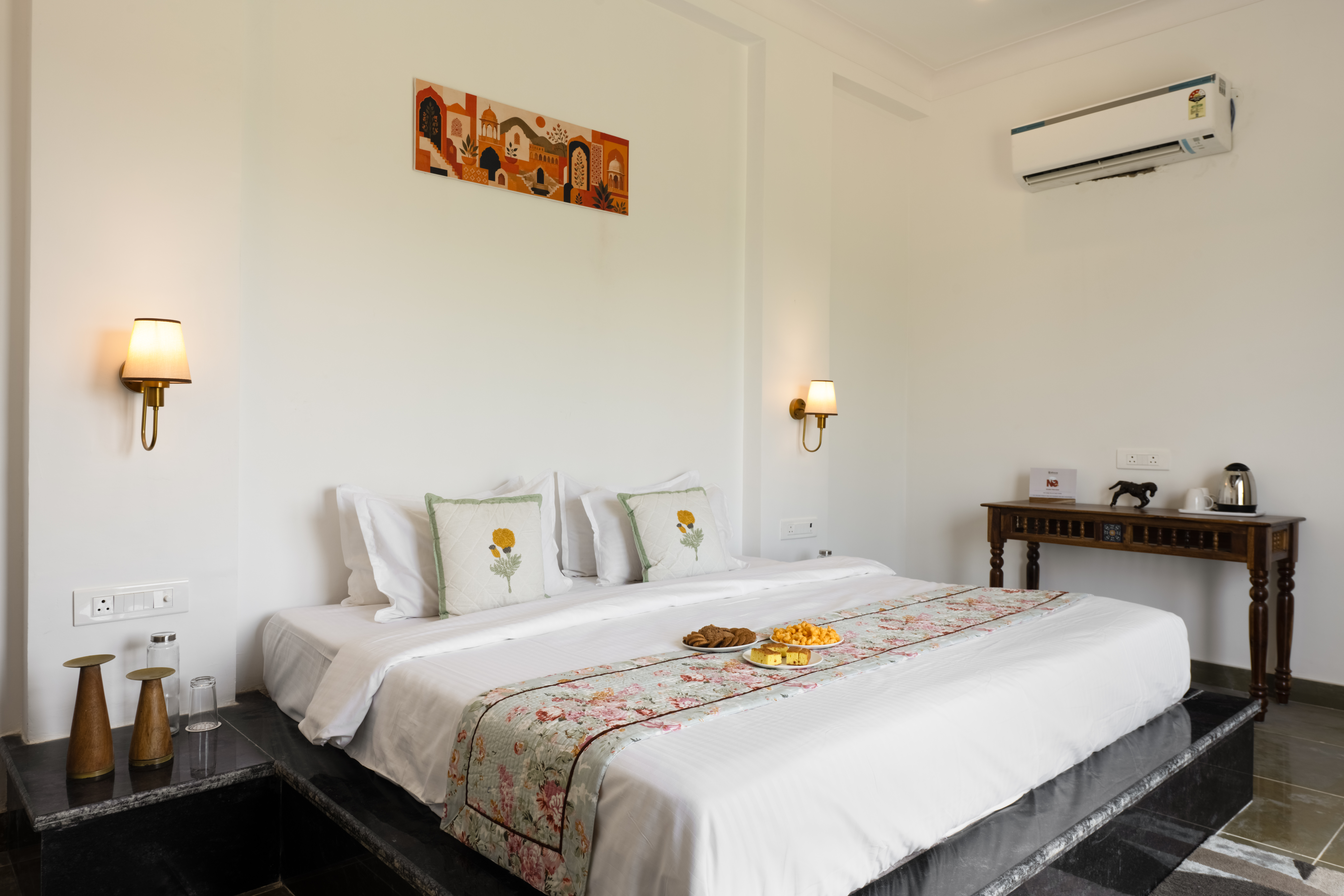 Heritage-Style 6-BHK Retreat With Private Swimming Pool, Gazebo & Landscaped Garden — photo 15