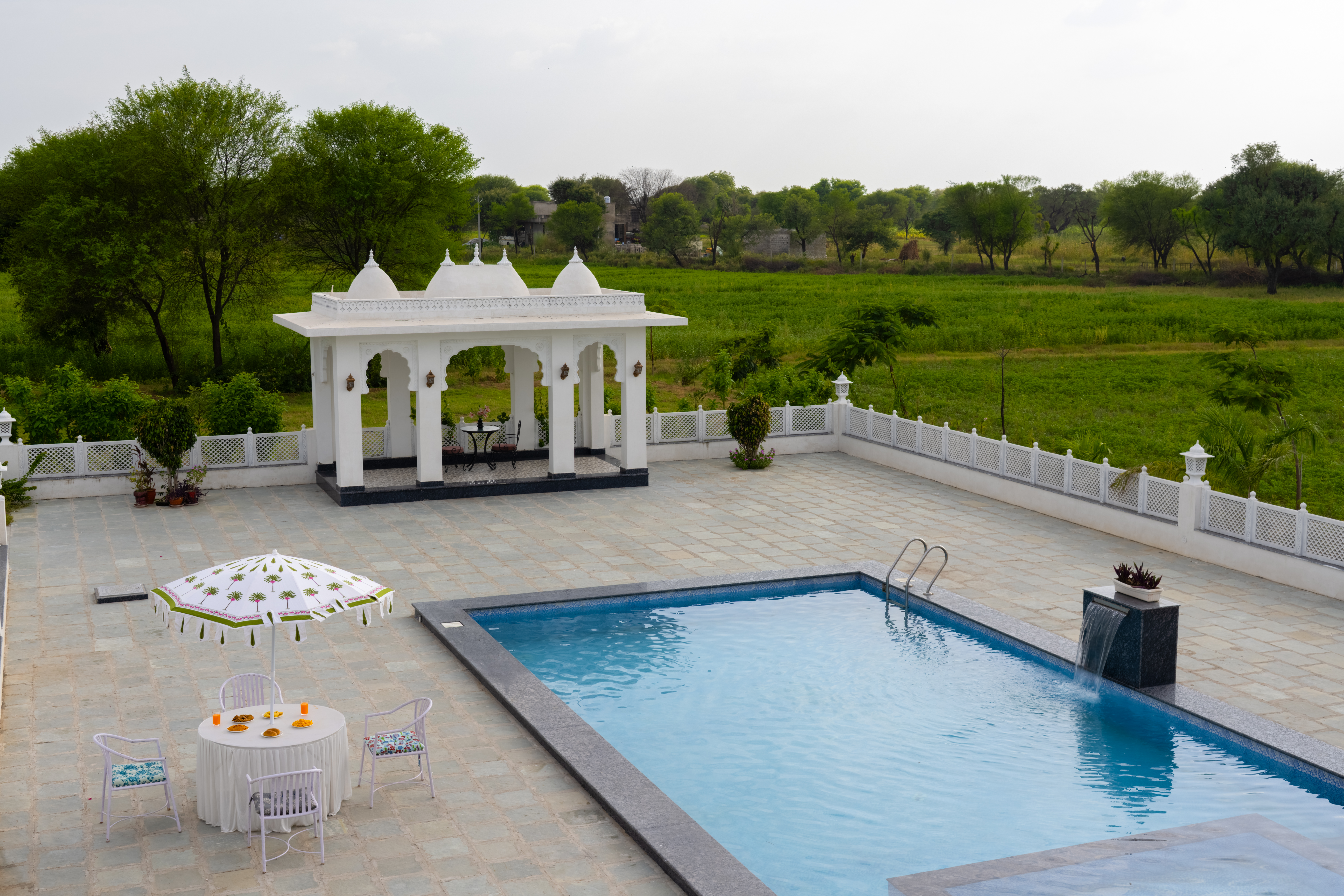 Heritage-Style 6-BHK Retreat With Private Swimming Pool, Gazebo & Landscaped Garden — photo 6