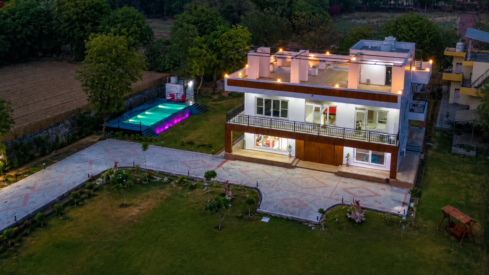 3-BHK Retreat With Pvt Pool, Game Room & Studio Rooms — photo 2