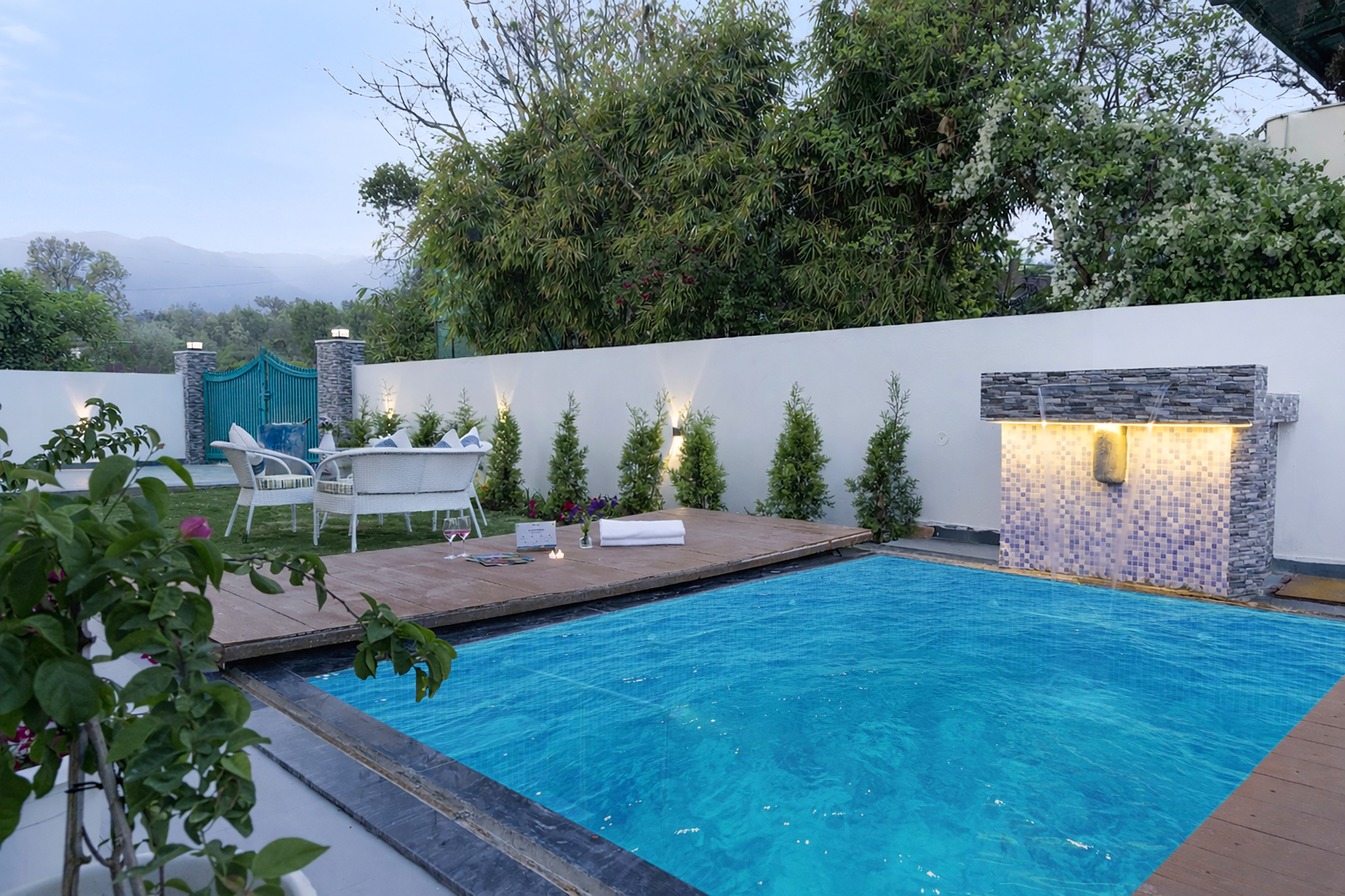 Plunge pool