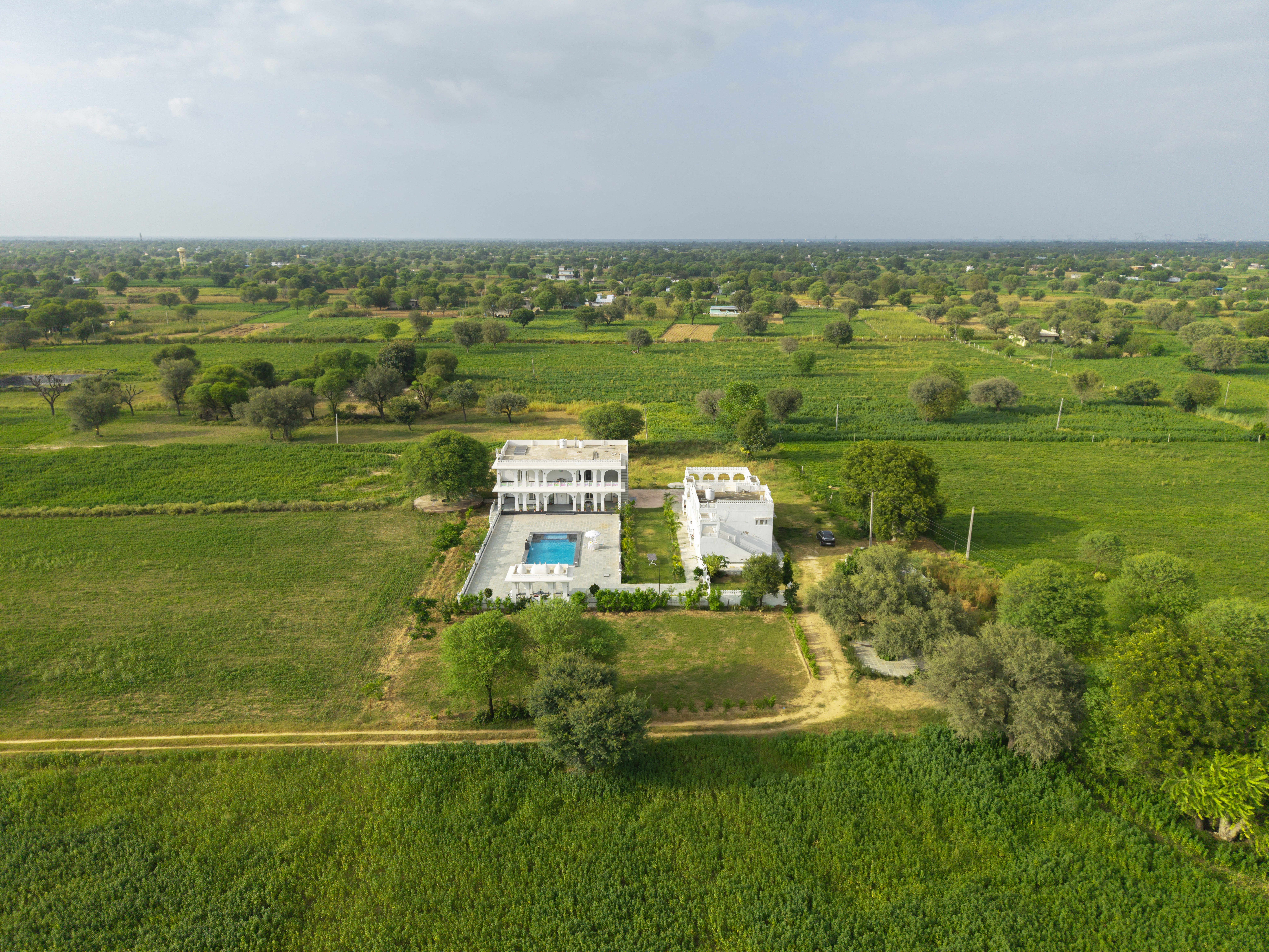 Heritage-Style 6-BHK Retreat With Private Swimming Pool, Gazebo & Landscaped Garden — photo 7