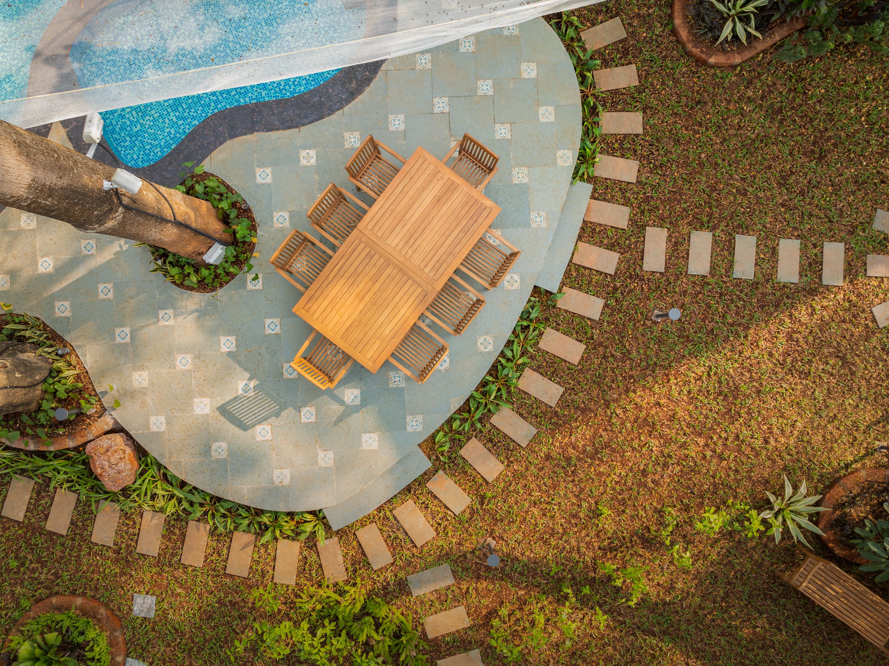 Kensho Daisy | Serene 5-BHK Villa With Private Pool, Common Pool, & Lift; Near Popular Beaches - Image 4