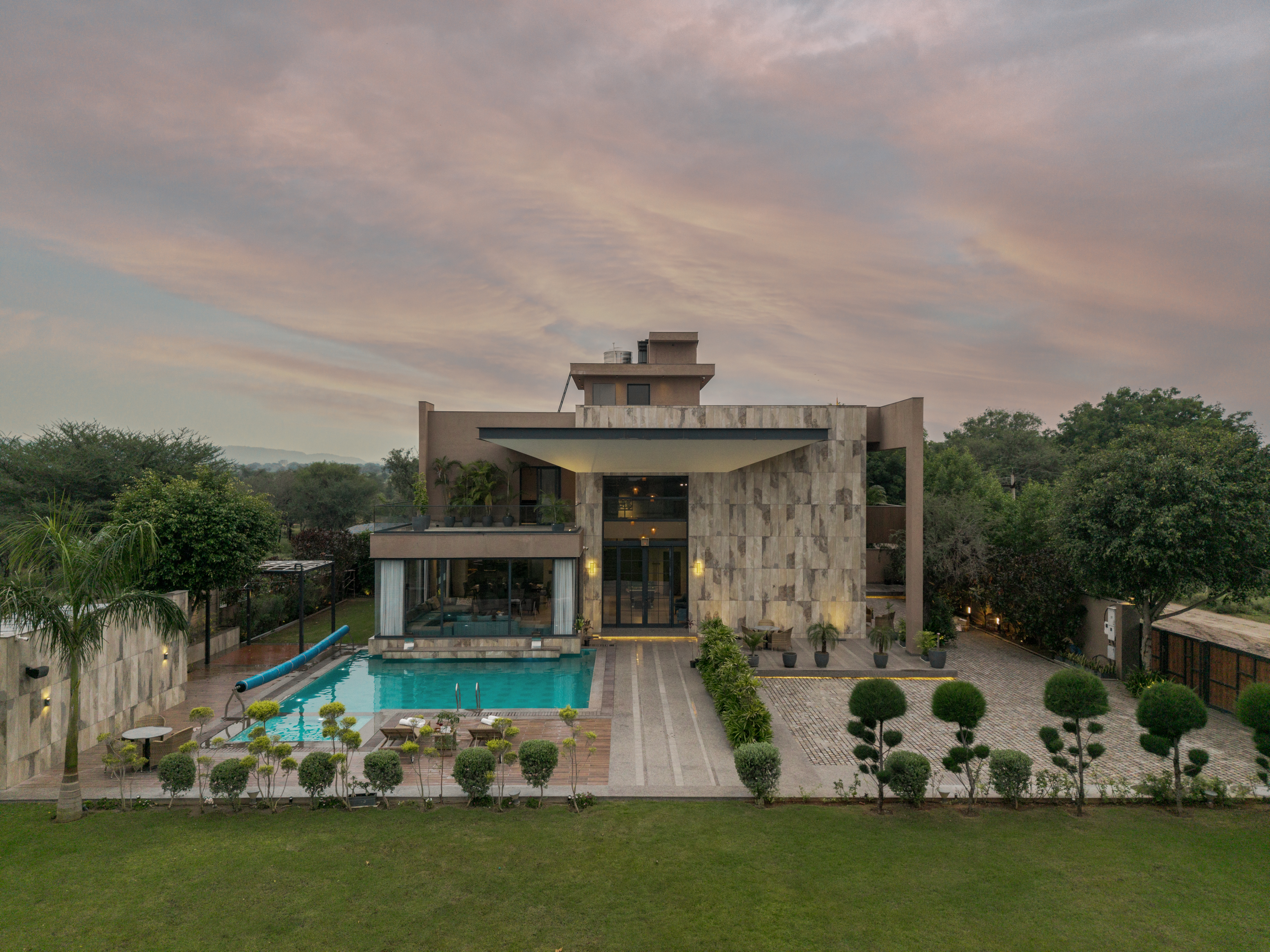 5-BHK Villa with Private Swimming Pool, Sun Deck, Landscaped Garden, Games Room & Alfresco Dining — photo 40