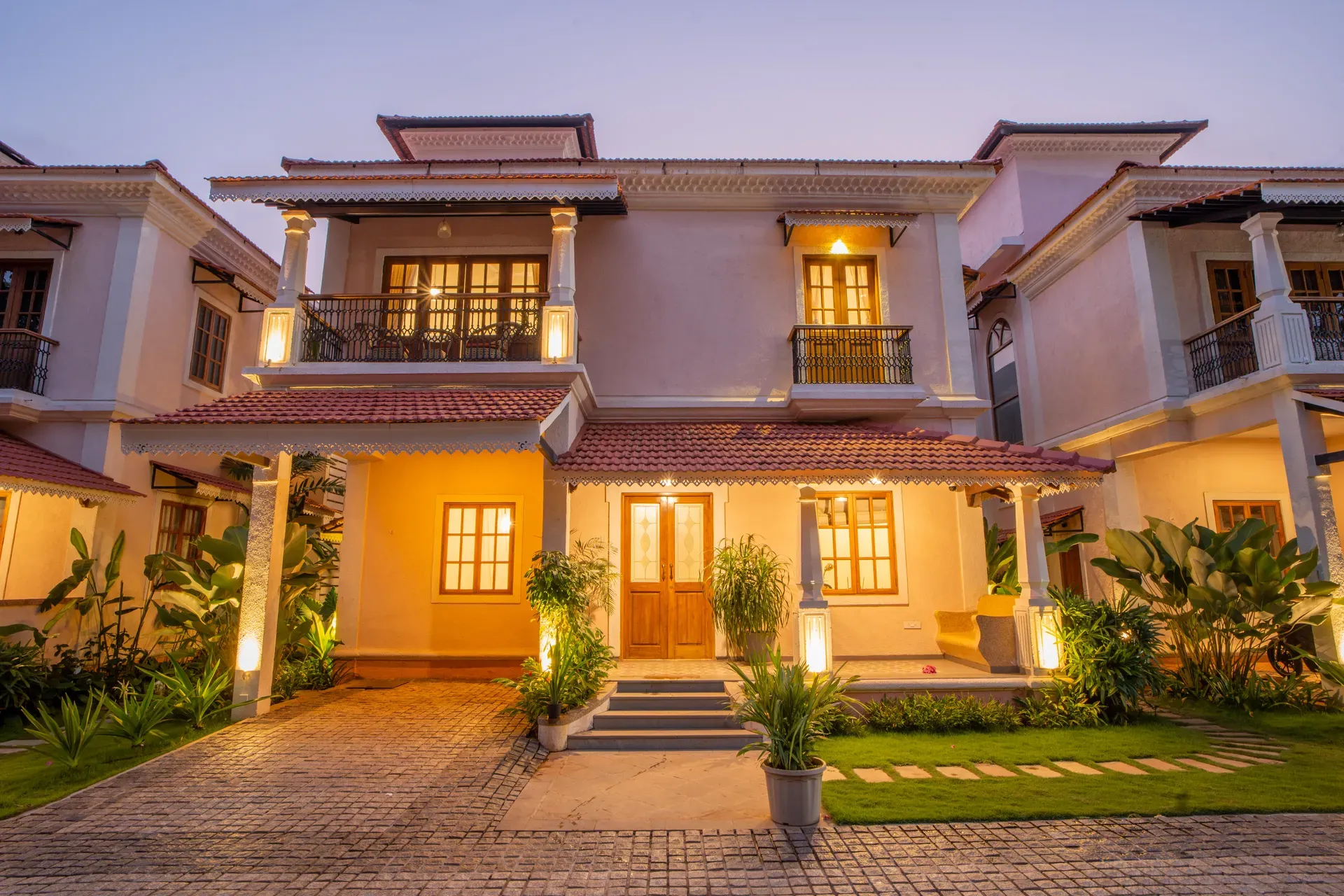 Lumin | 4-BHK | Pvt Pool | Garden | Bar - Image 4