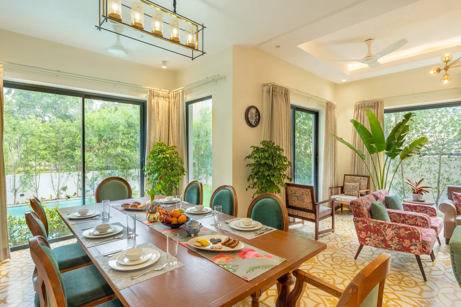 Laguna Aura | 4-BHK | Pvt Pool & Garden | Bar