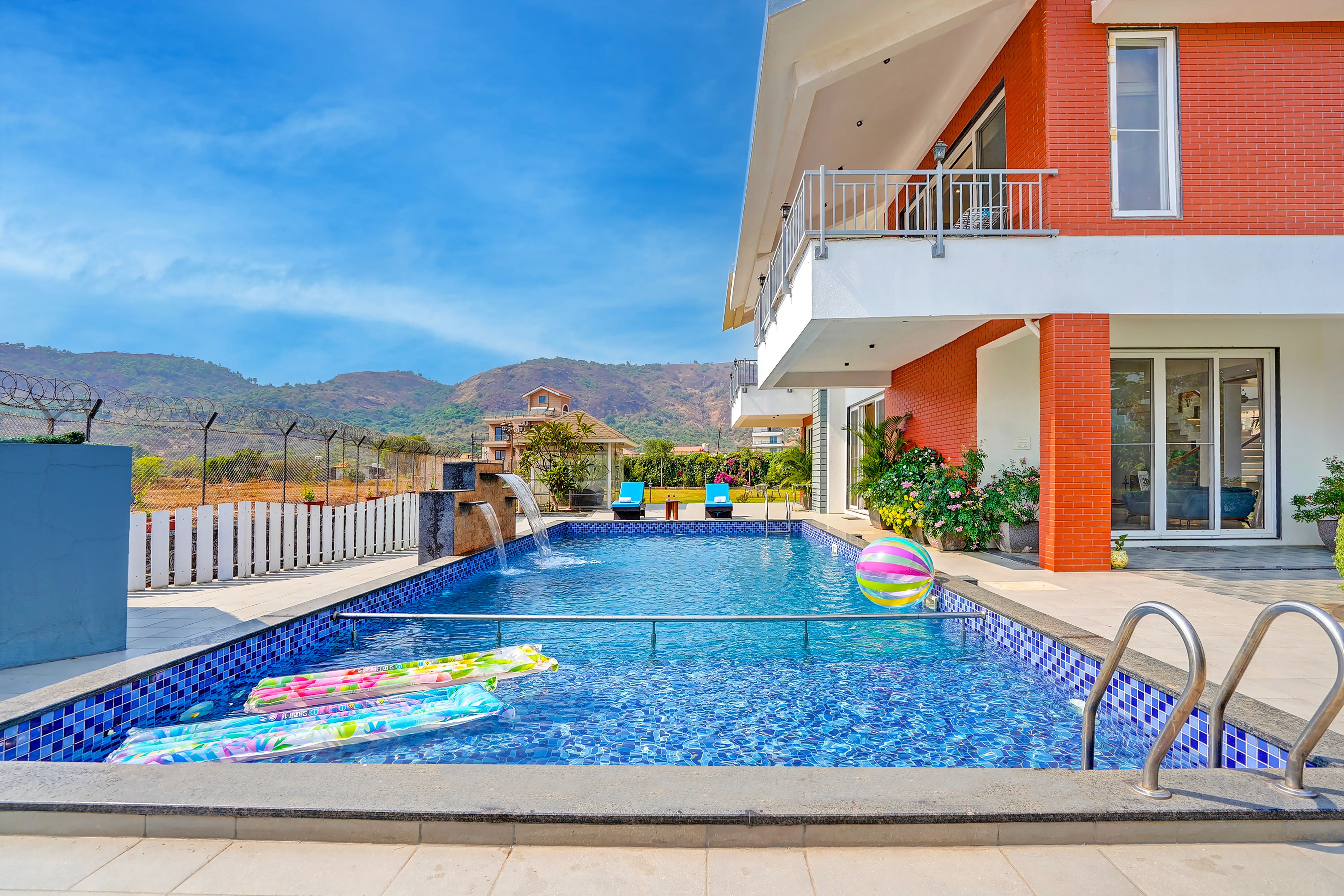 Nimishka Villa, Lonavala - Outdoor Pool