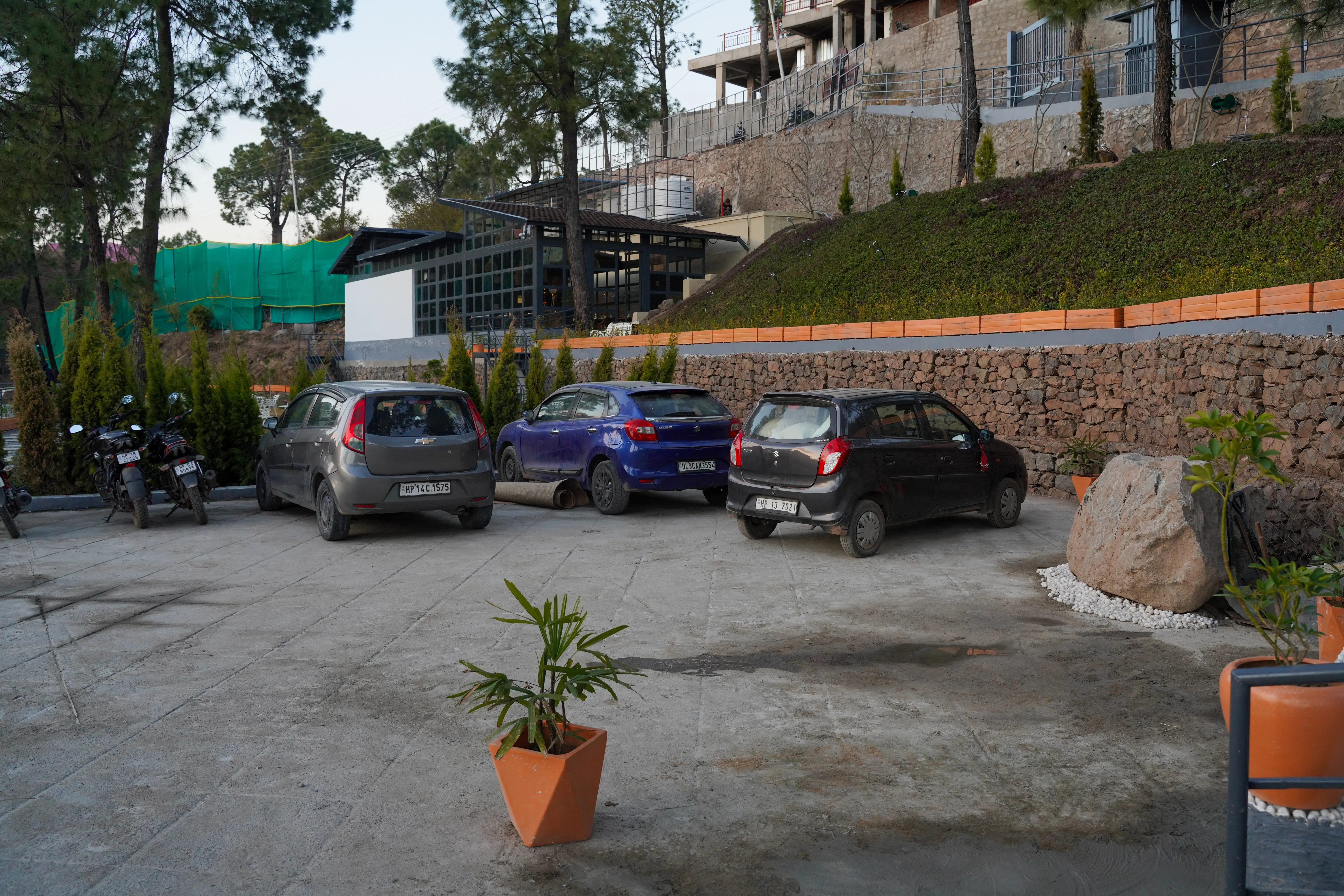Sirmour Baag Rose, Kasauli - Parking