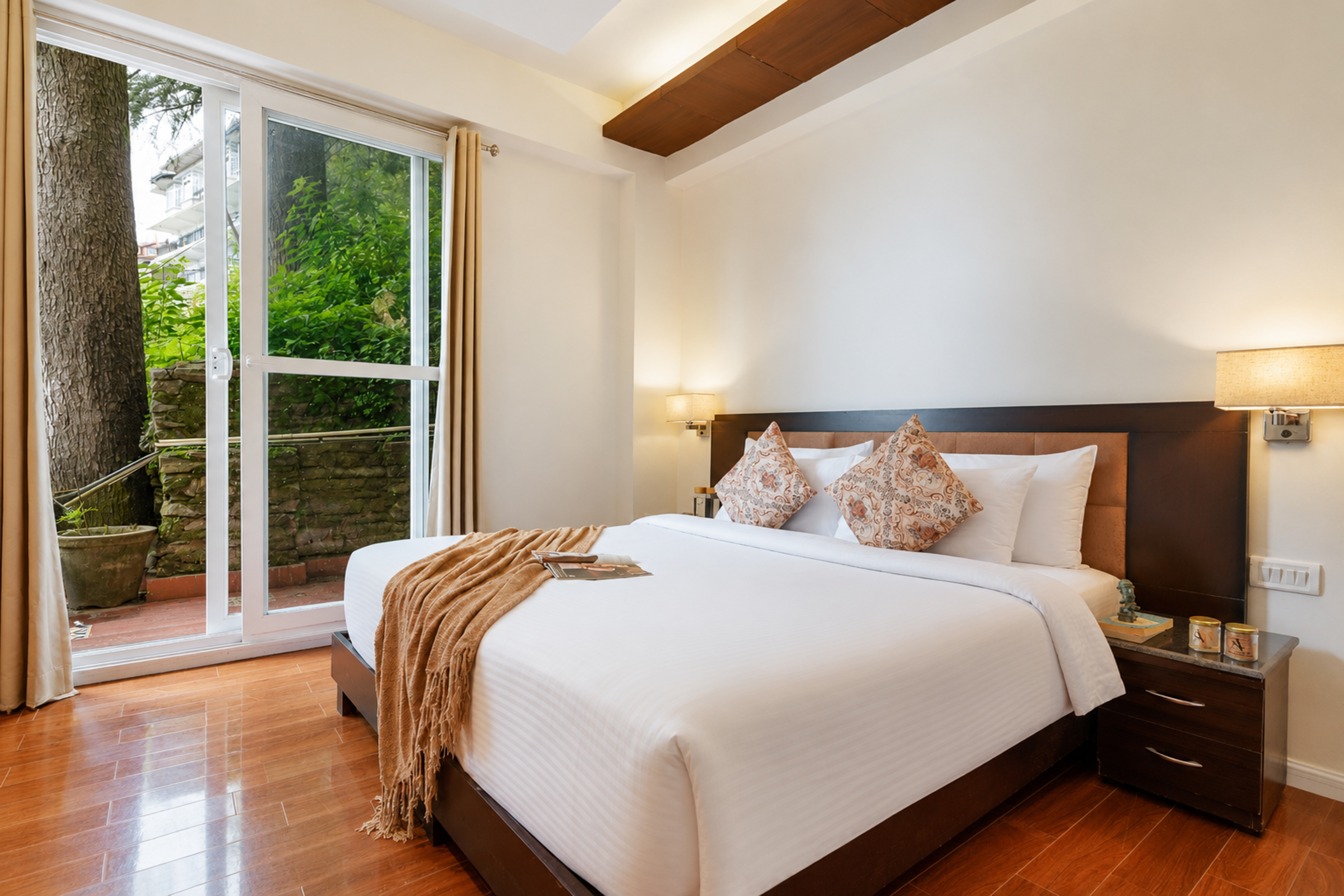 3 BHK Pet-Friendly Valley-View Apartment with Private Balcony & Reception — photo 11