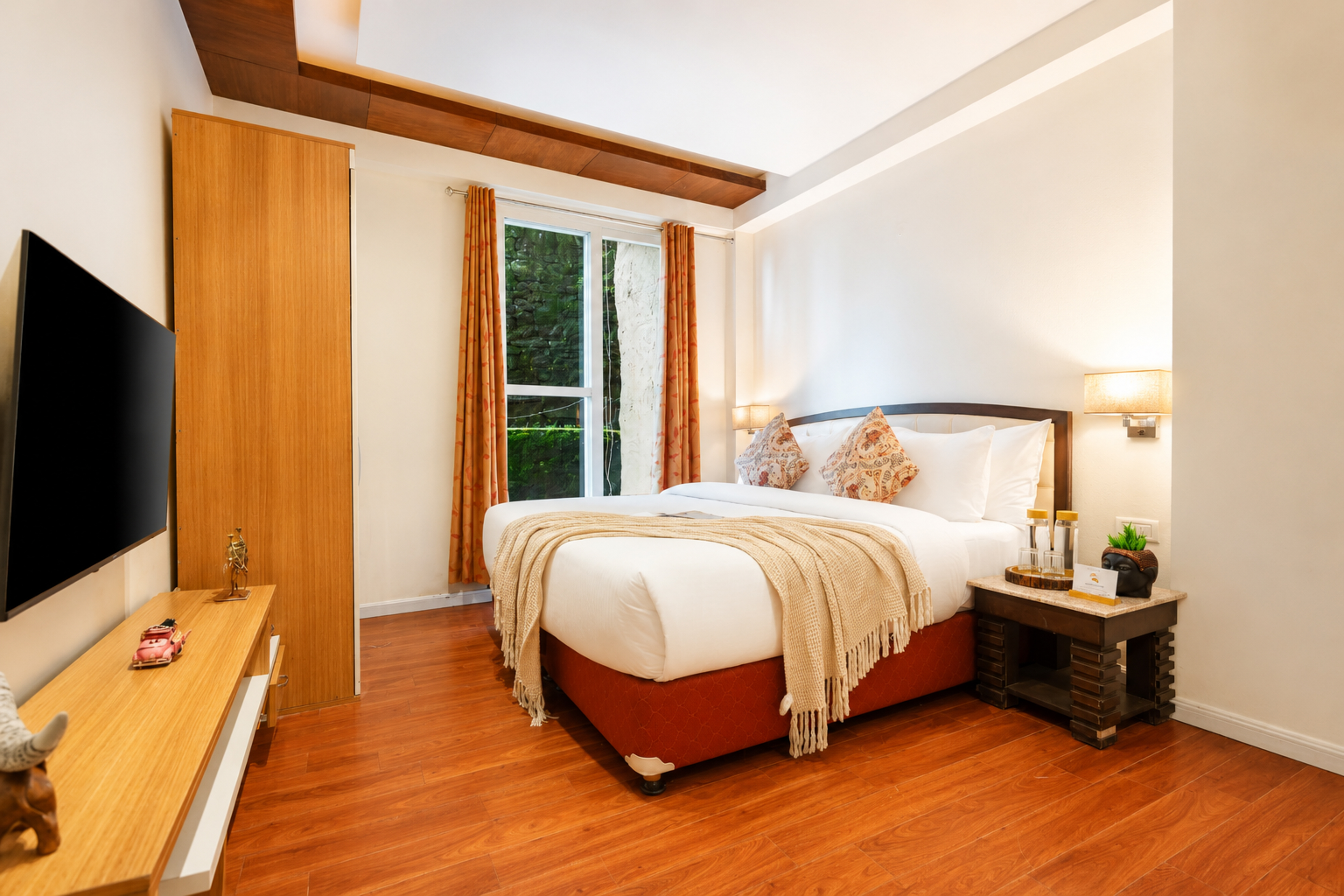 3 BHK Pet-Friendly Valley-View Apartment with Private Balcony & Reception — photo 18