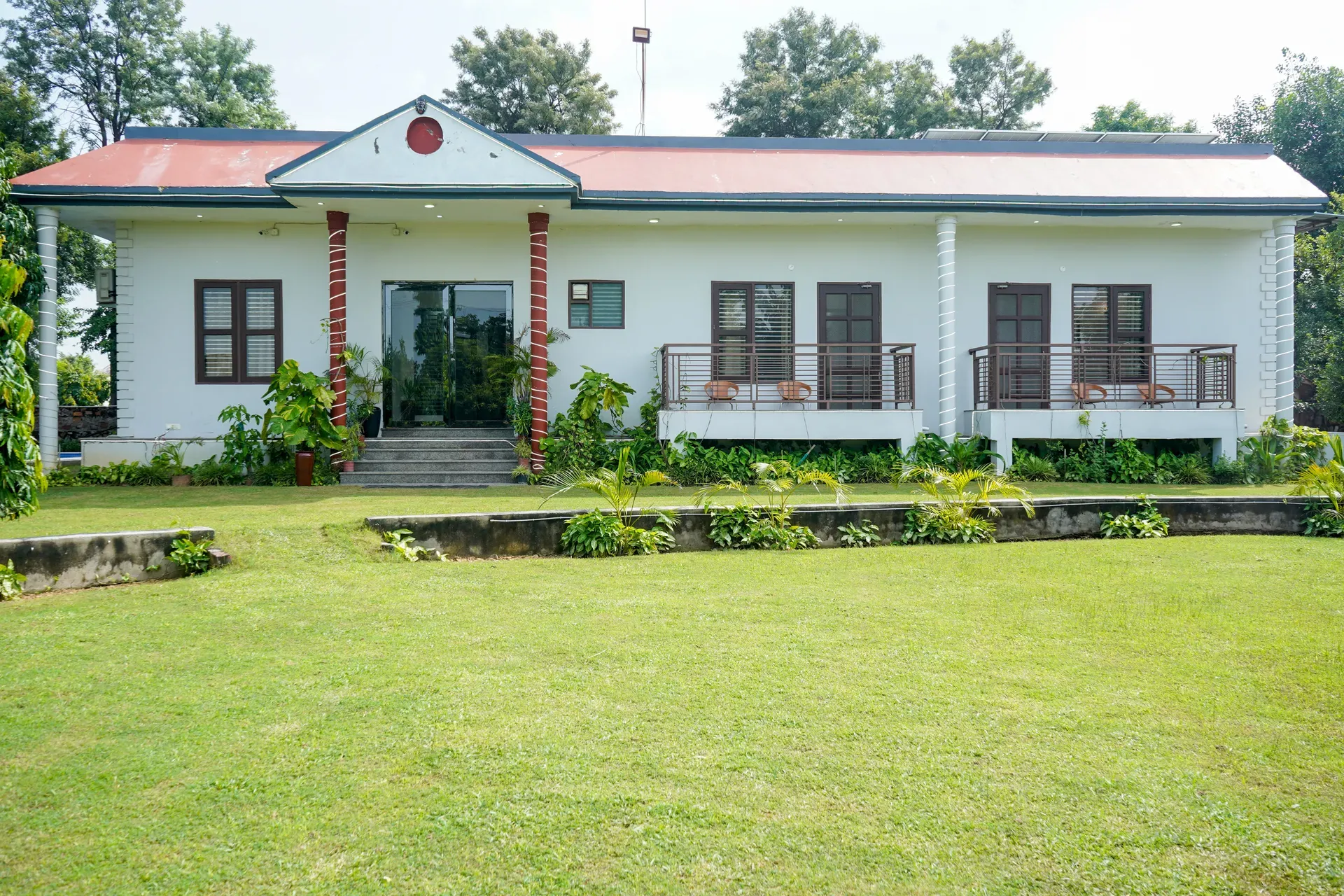 Ashirwad Farms | Pet-friendly 5-BHK Retreat With Private Pool & Garden  - Image 5