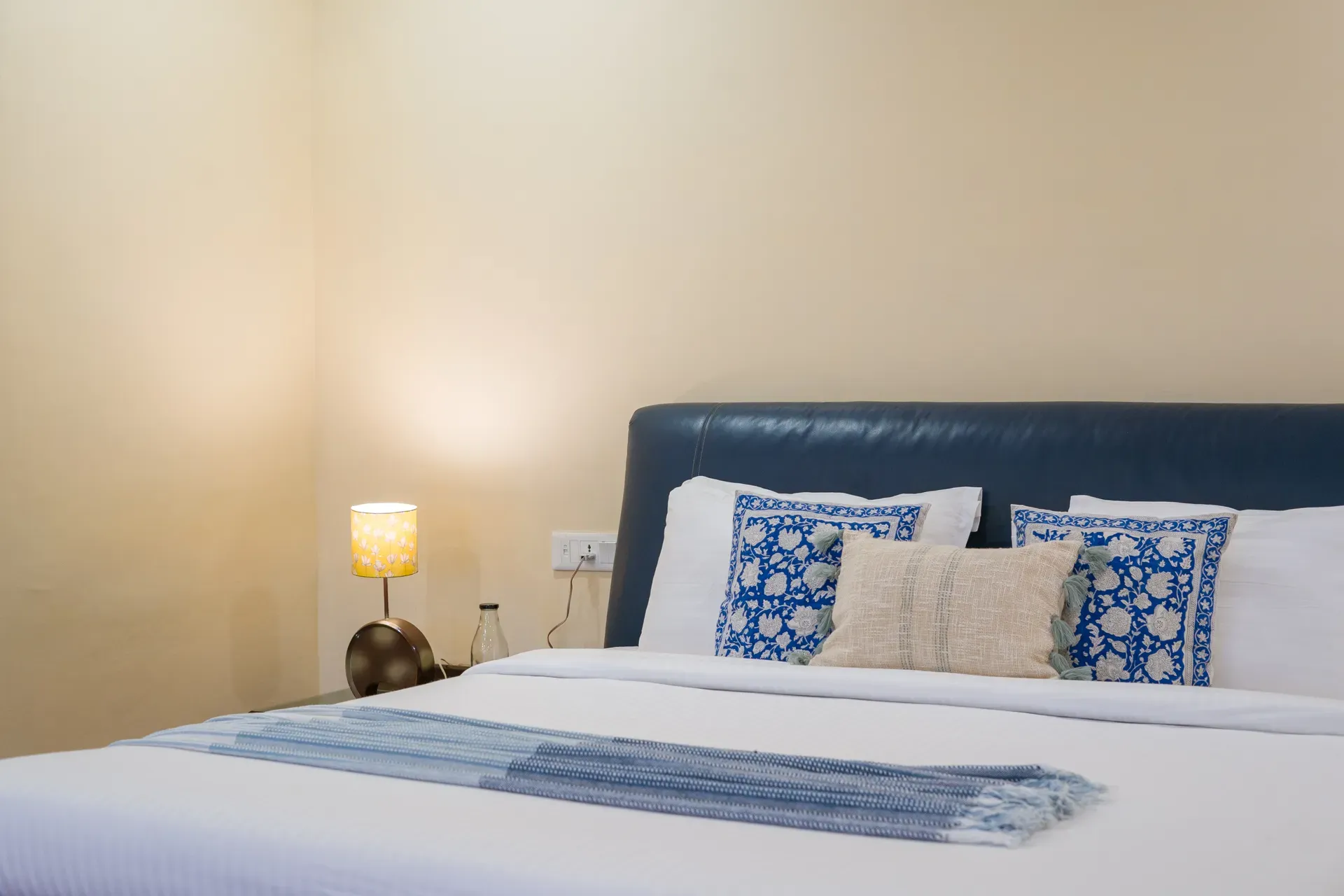 Lakeview Manor Villa, Bhimtal - Bedroom