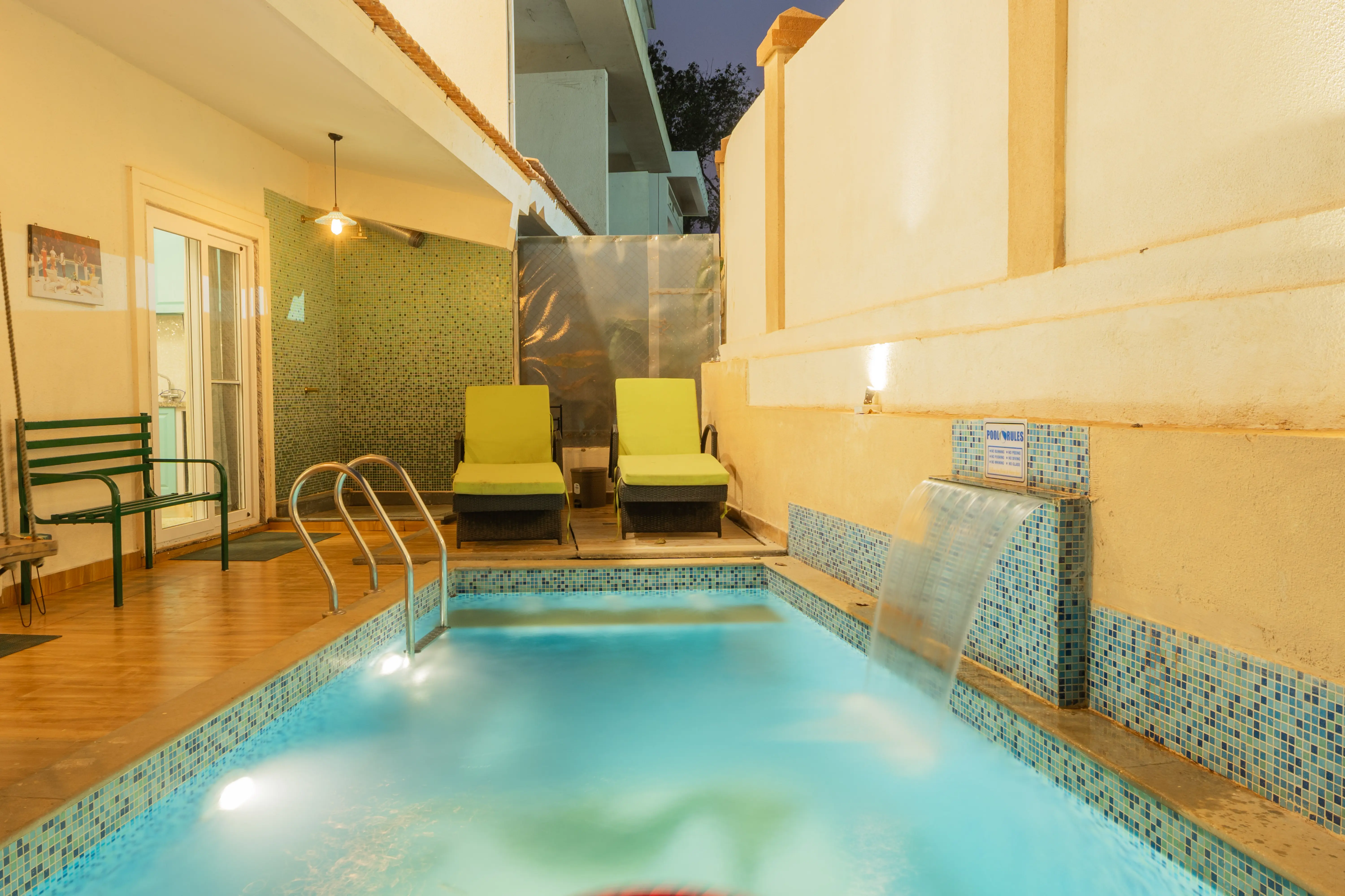 Swimming pool