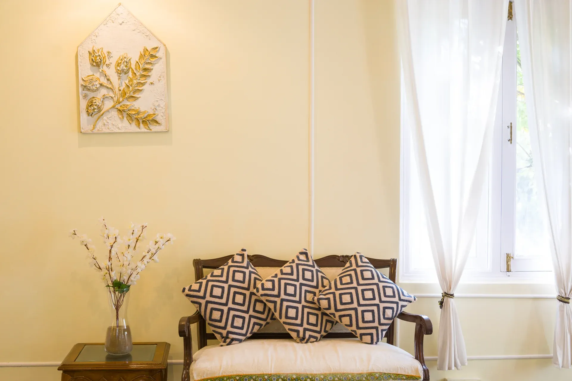 Chalet Vie Villa, Kasauli - Sofa Chairs