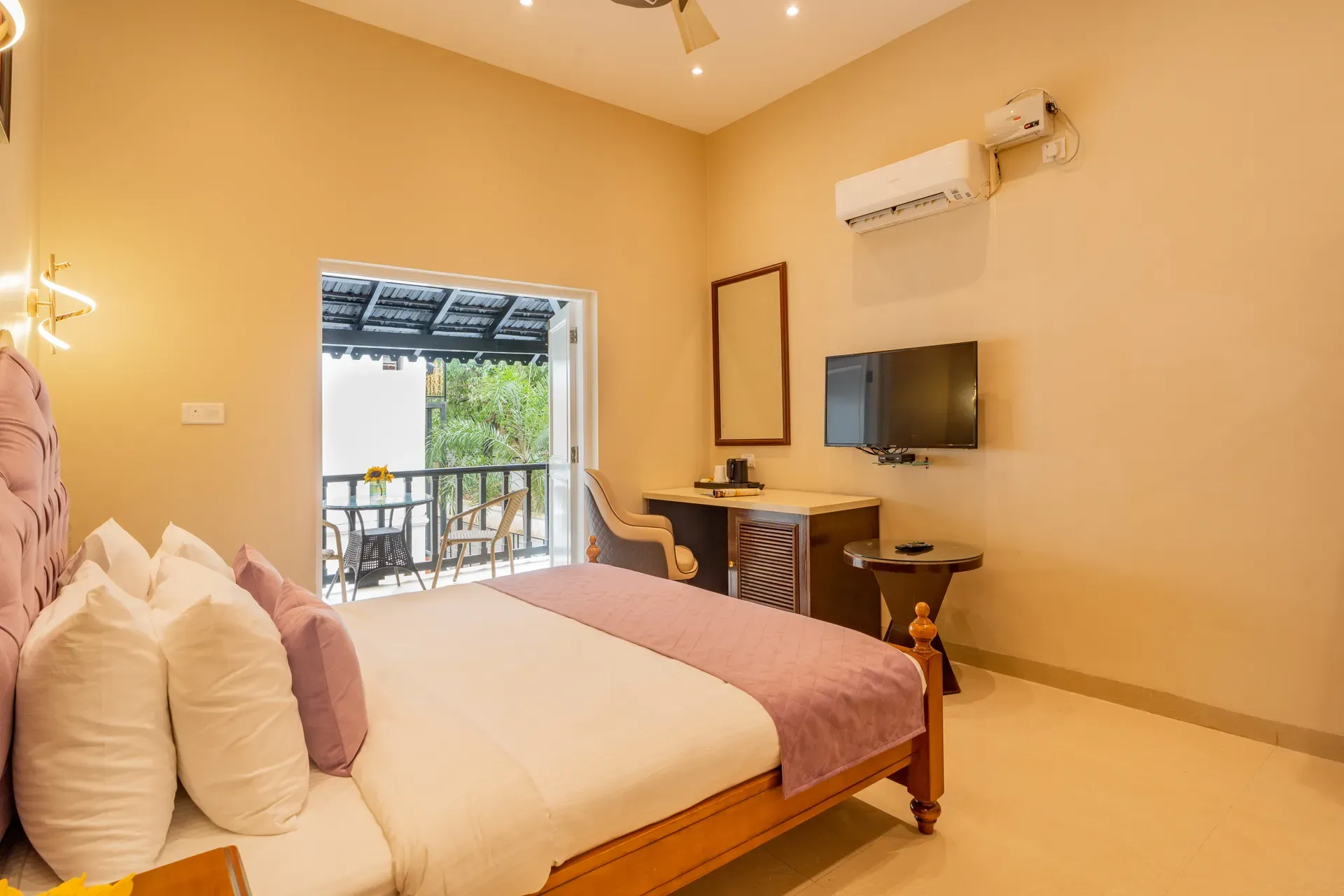 Emperor Ozran Villa, North Goa - Bedroom