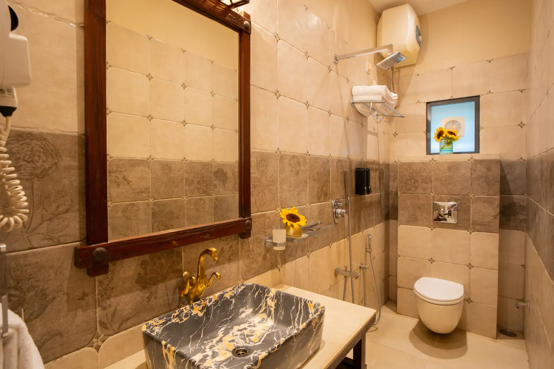 Emperor Ozran, North Goa - Bathroom