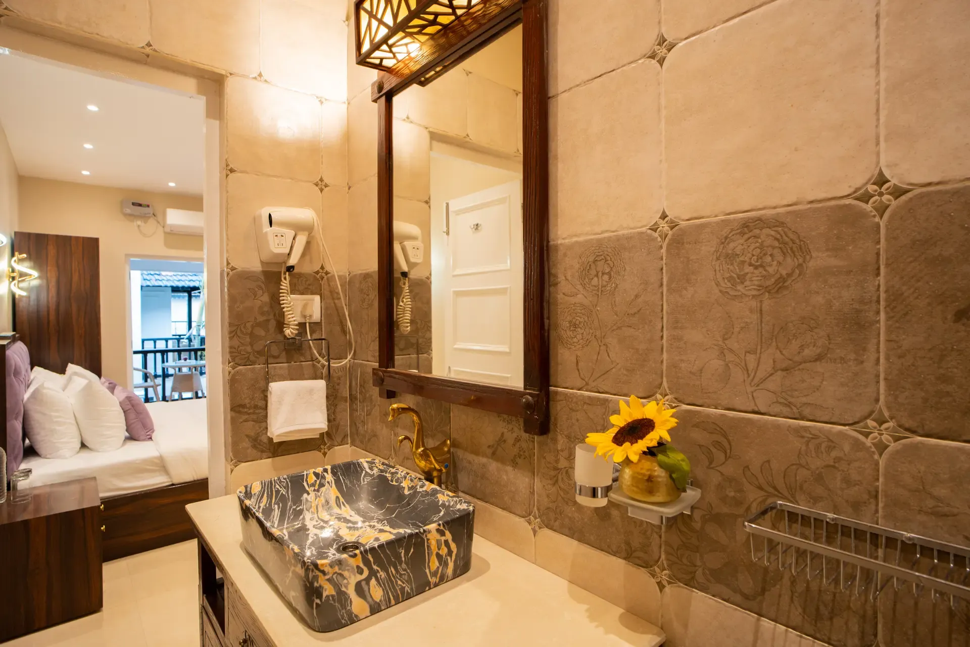 Emperor Ozran, North Goa - Bathroom