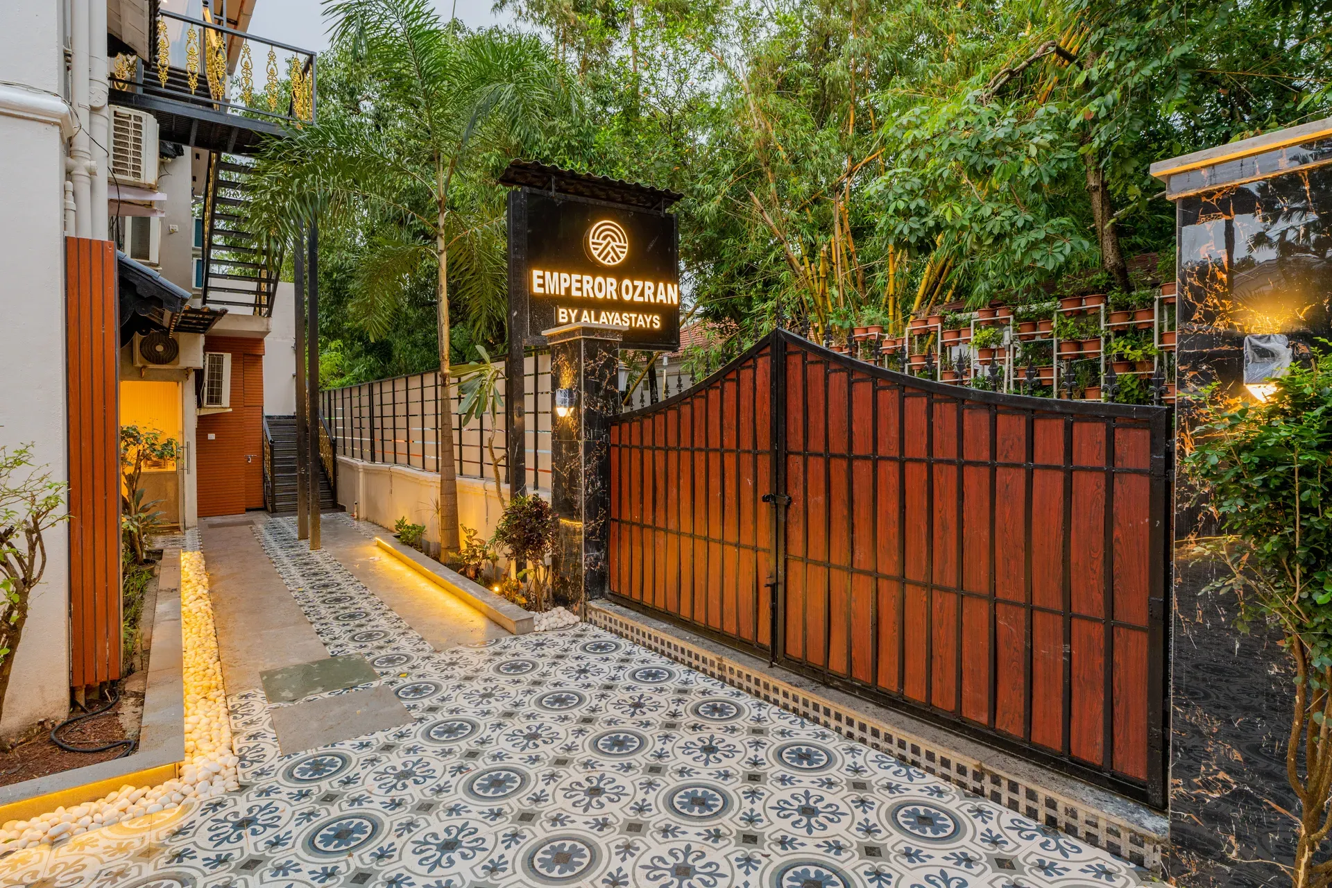Emperor Ozran Villa, North Goa - Enterance