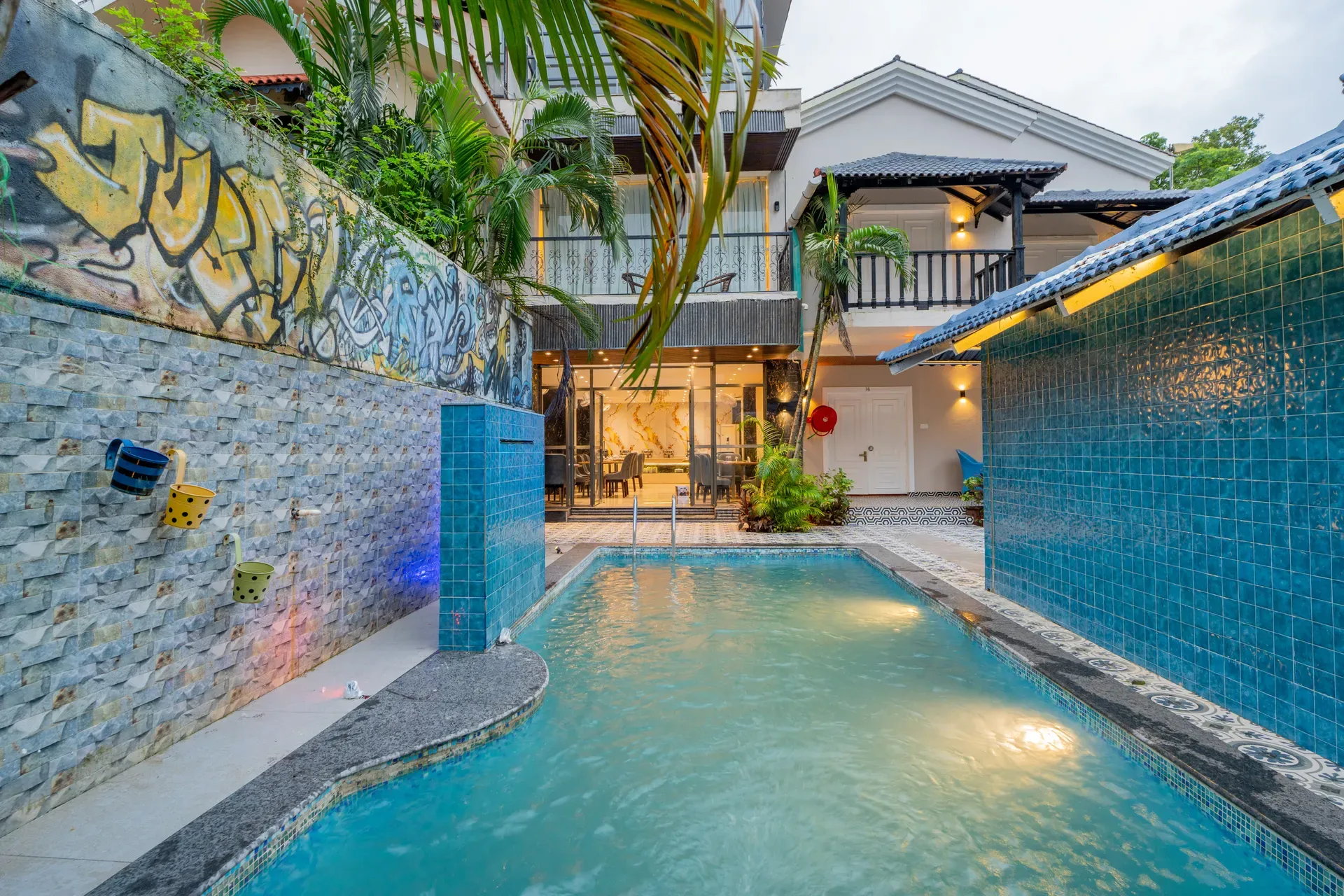 Swimming pool