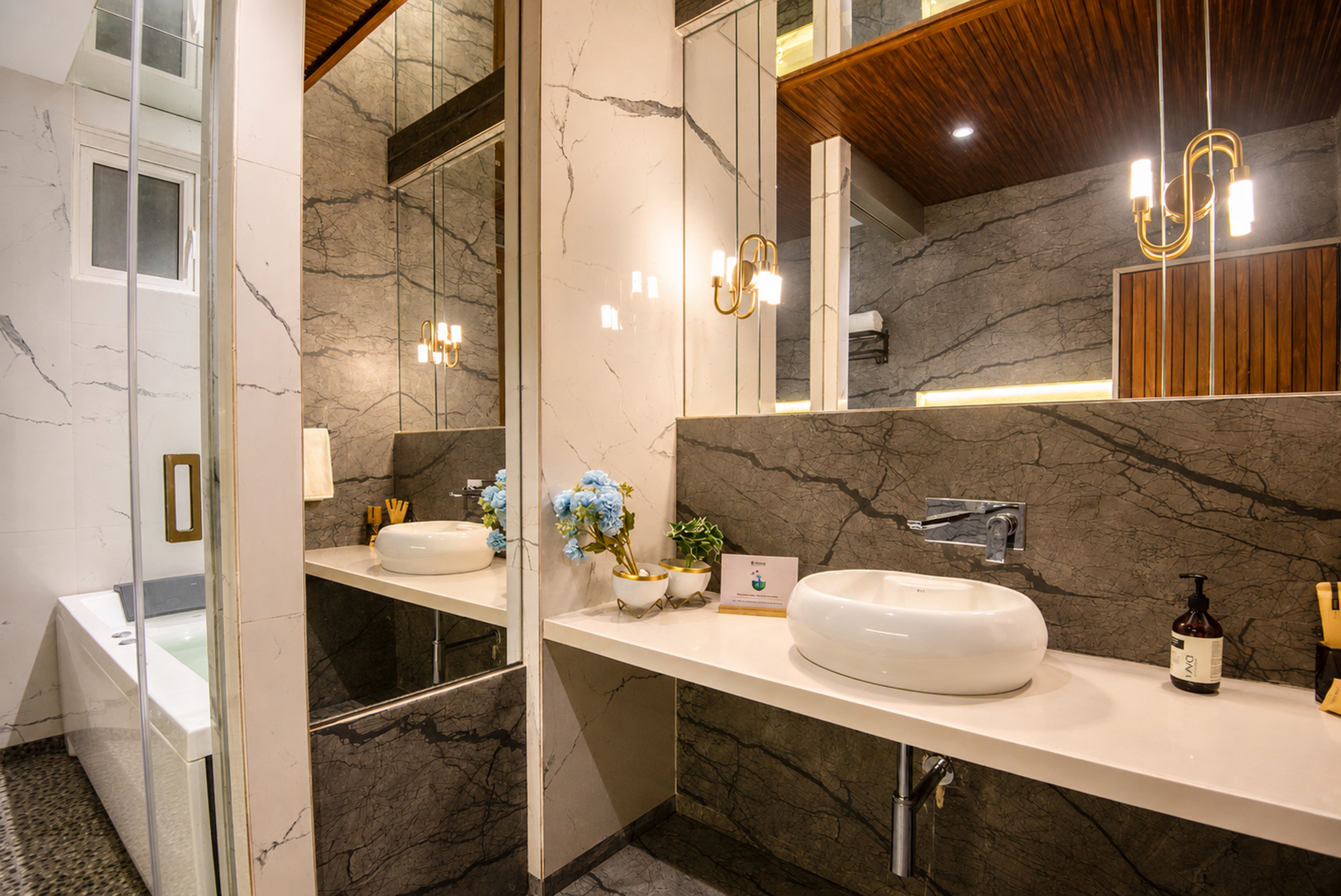 Luxurious 3 BHK Retreat with Private Pool, Jacuzzi Bedroom, Glass Canopy Terrace & Garden — photo 19