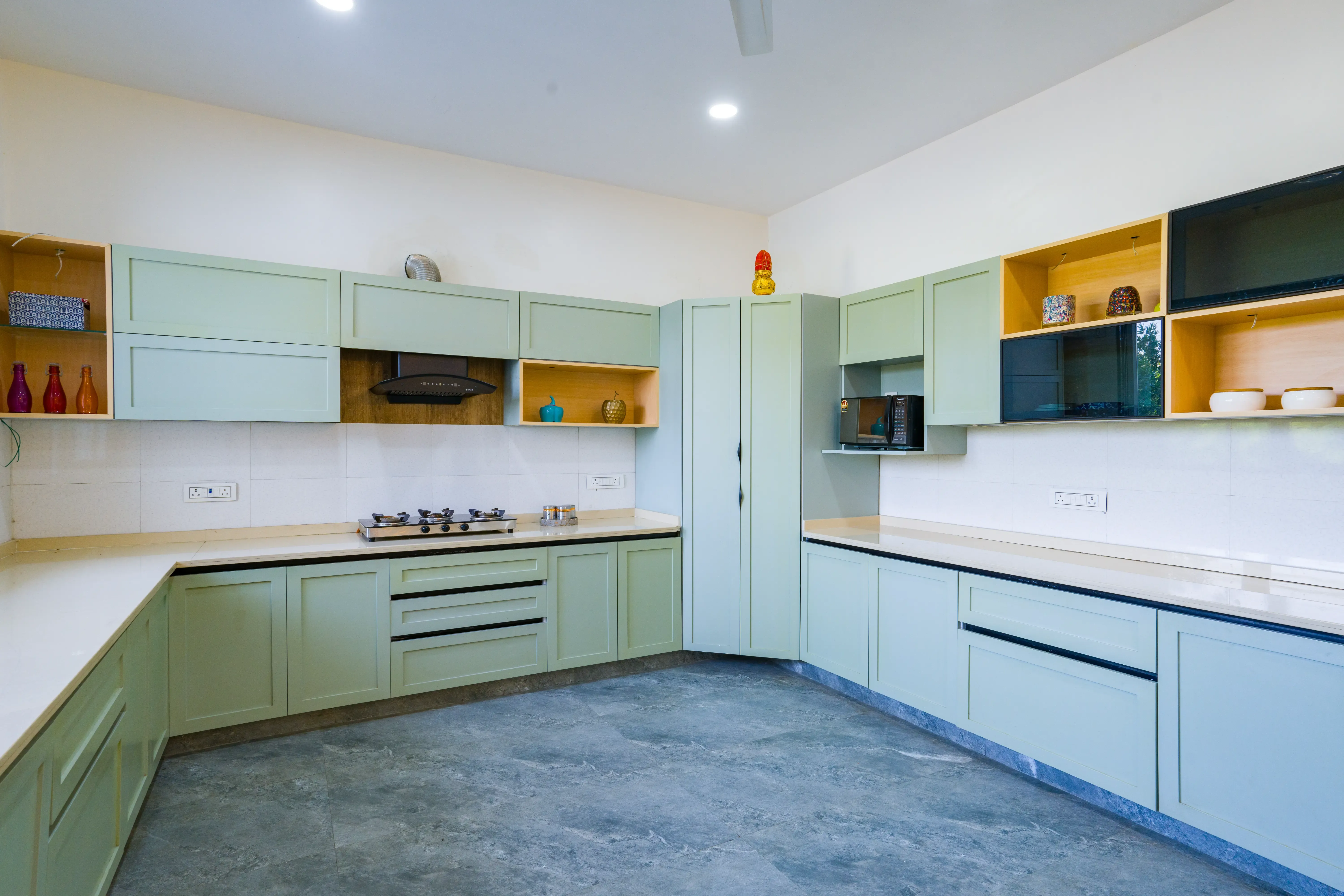 AdhiVa Retreat Farmhouse, Delhi NCR - Kitchen